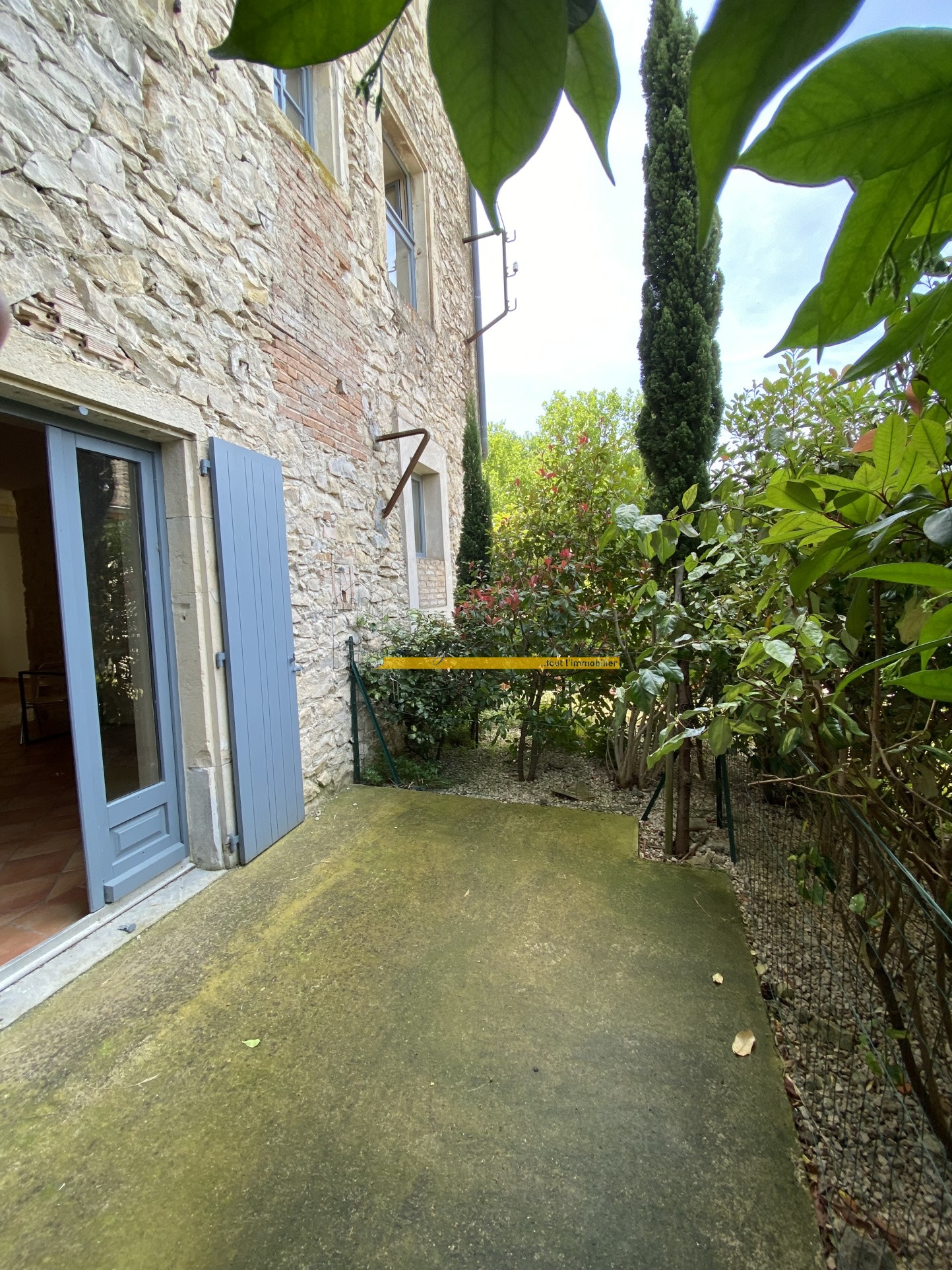 MONTBOUCHER SUR JABRON. Appartement T4 à vendre, avec jardin. — photo 11