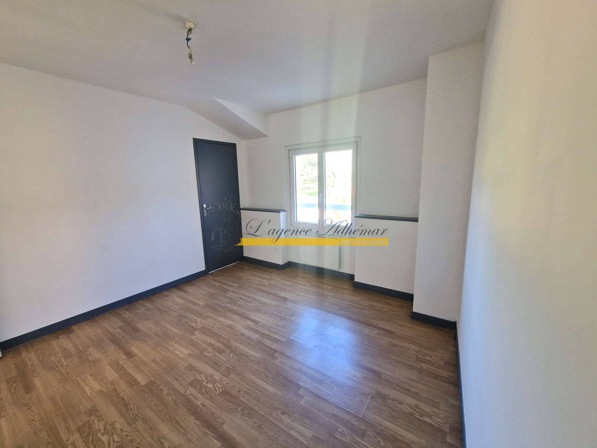 LE POET LAVAL à louer appartement T4 avec jardin — photo 8