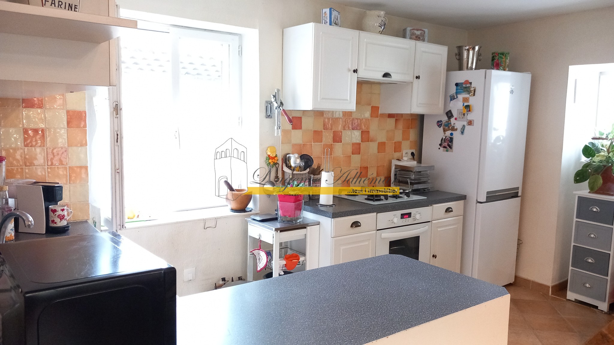 Maison, à vendre, village de la Coucourde 77m2, habitable terrain de 276 m2. — photo 2