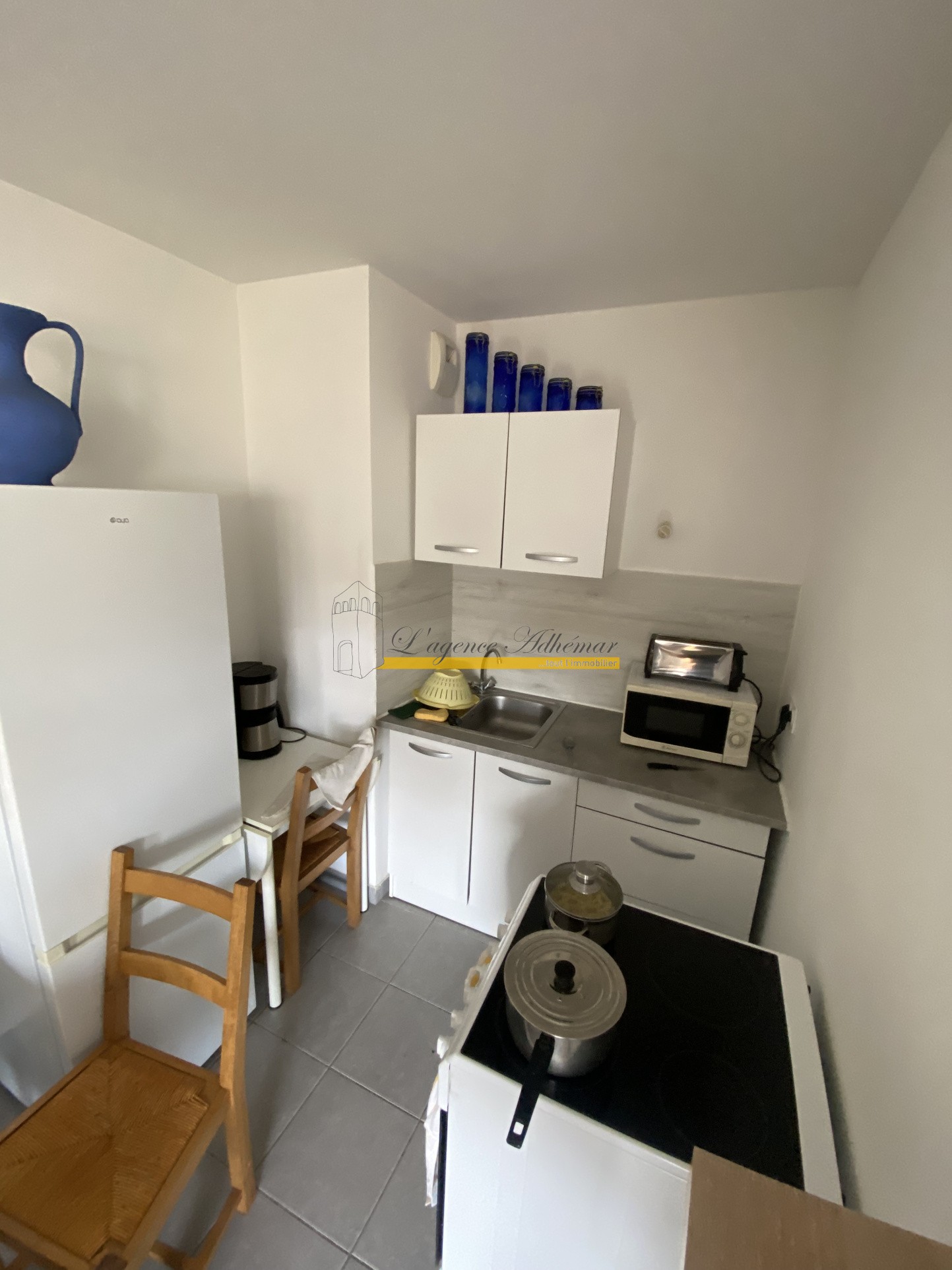 Montélimar LES SANTOLINES, vente appartement T2, balcon, parking. — photo 4