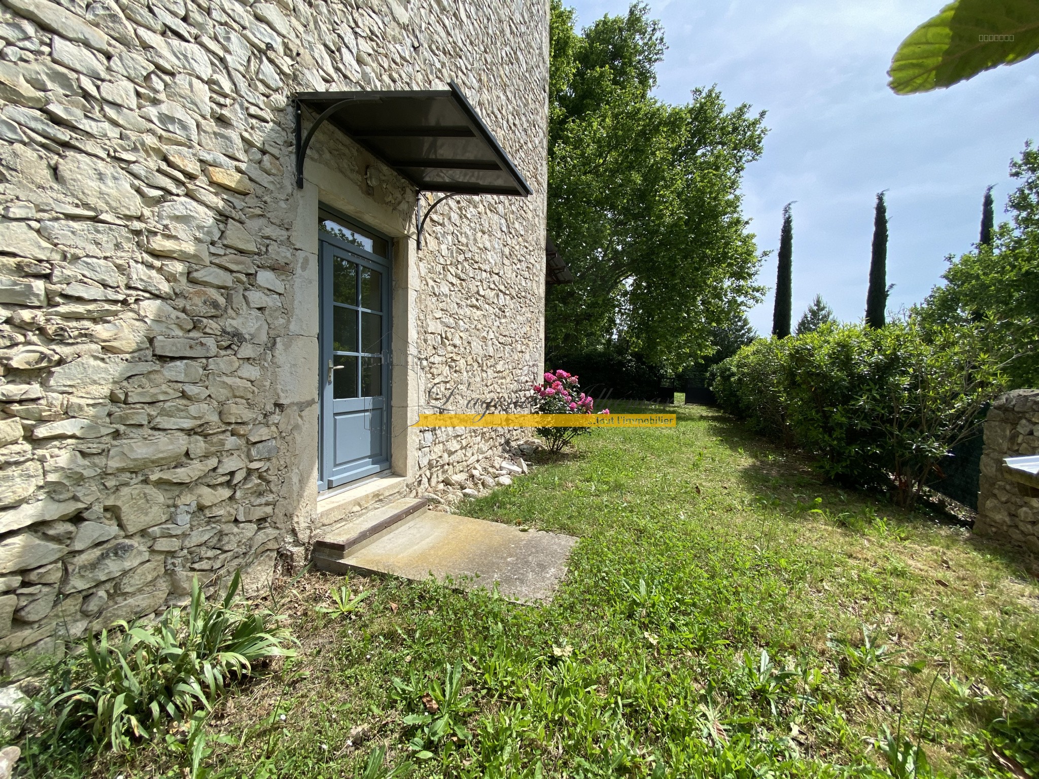 MONTBOUCHER SUR JABRON. Appartement T4 à vendre, avec jardin. — photo 9