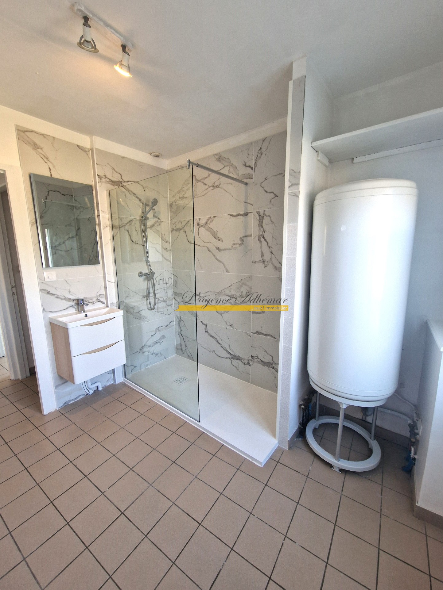 LE POET LAVAL à louer appartement T4 avec jardin — photo 9