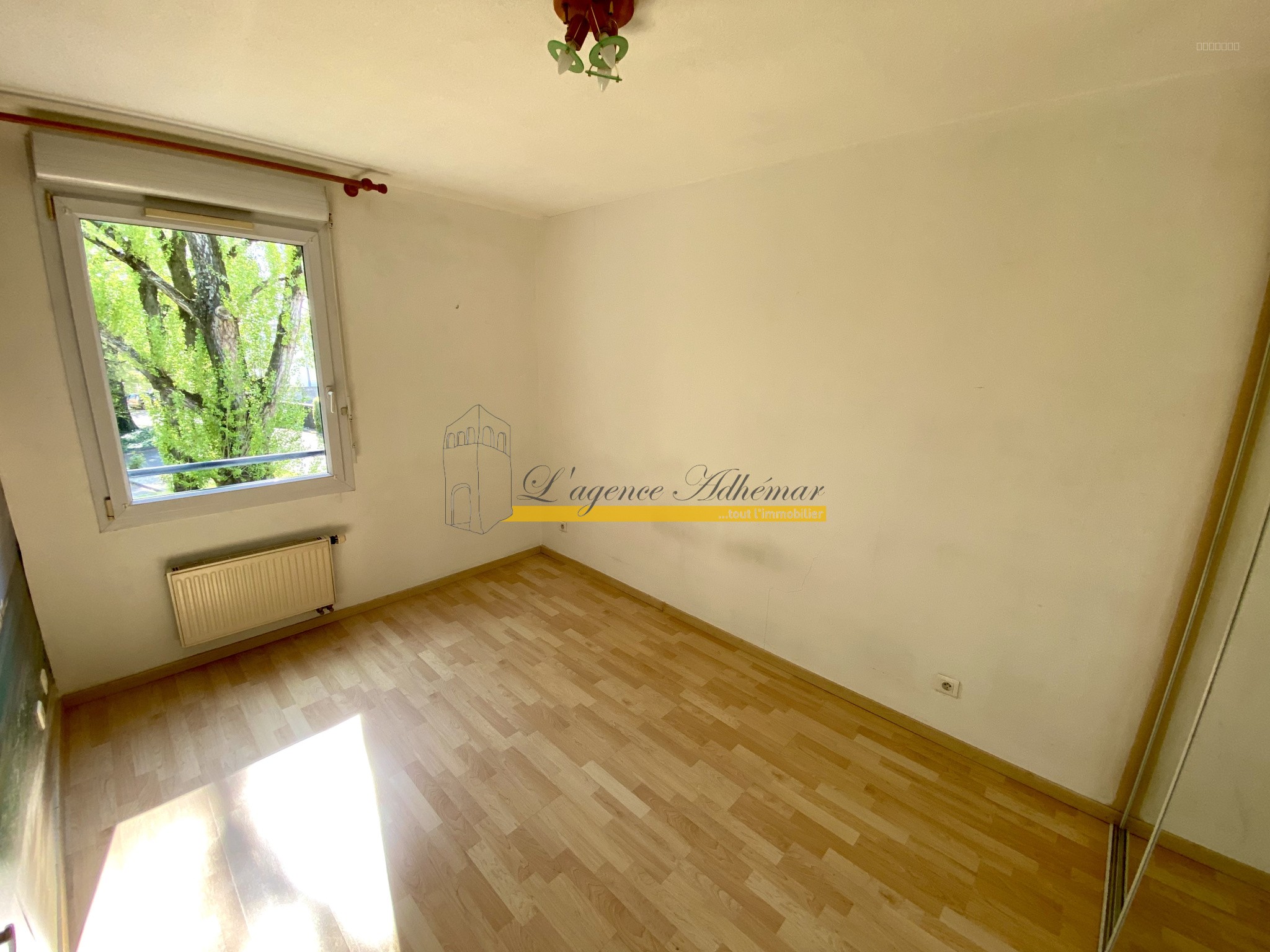Montélimar appartement 3 pièces, 2 chambres, balcon, parkings, à vendre. — photo 7
