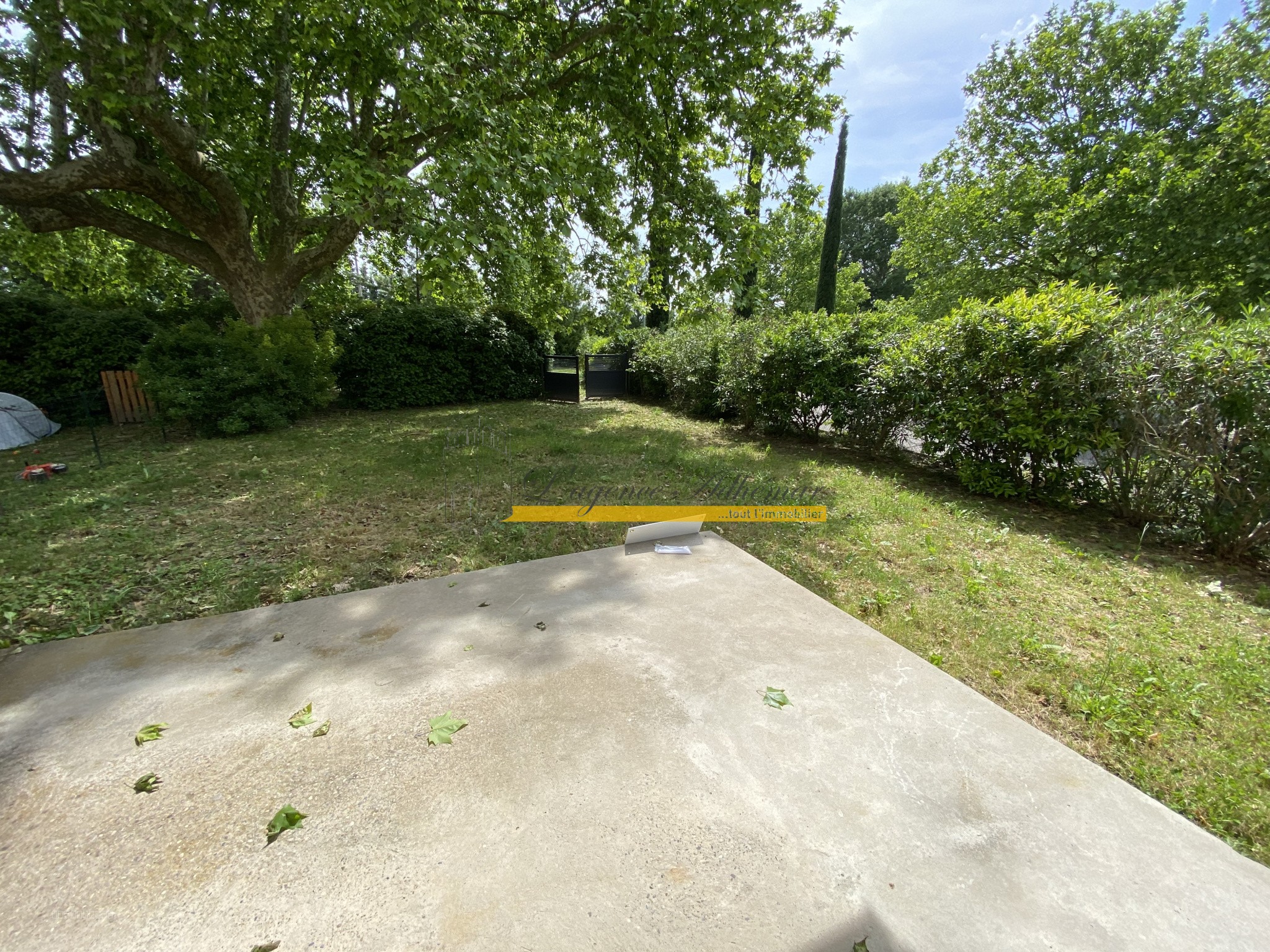 MONTBOUCHER SUR JABRON. Appartement T4 à vendre, avec jardin. — photo 8