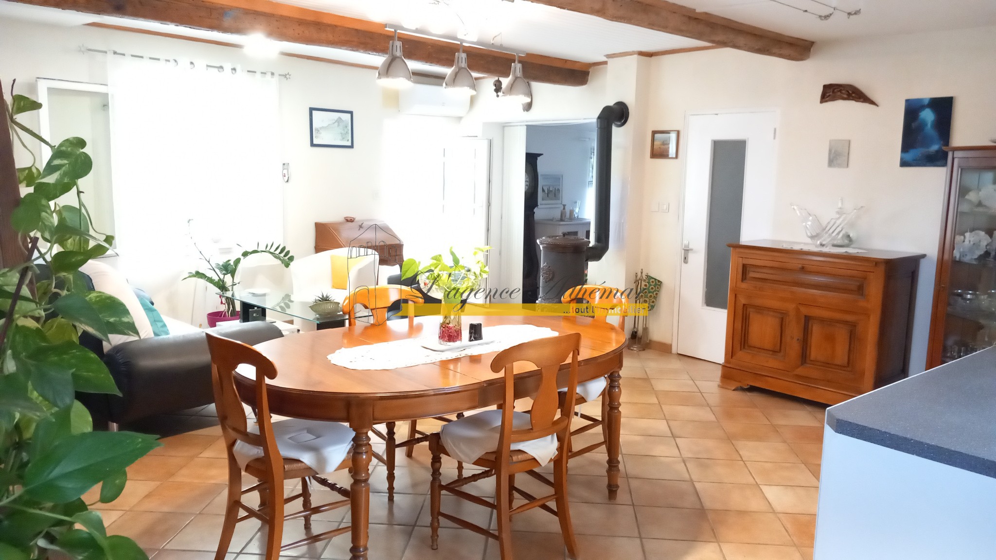 Maison, à vendre, village de la Coucourde 77m2, habitable terrain de 276 m2. — photo 9
