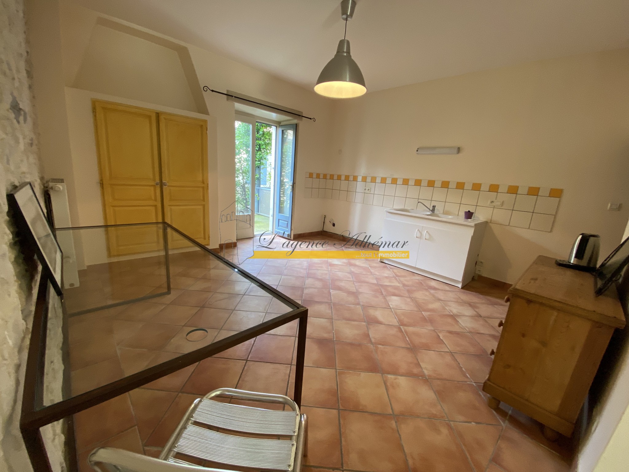 MONTBOUCHER SUR JABRON. Appartement T4 à vendre, avec jardin. — photo 4