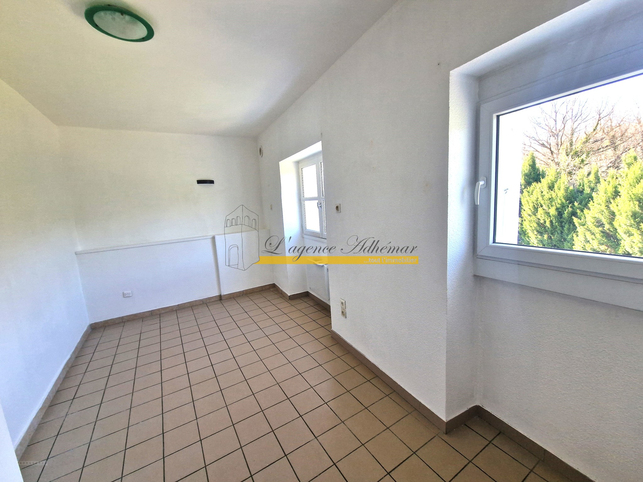 LE POET LAVAL à louer appartement T4 avec jardin — photo 6