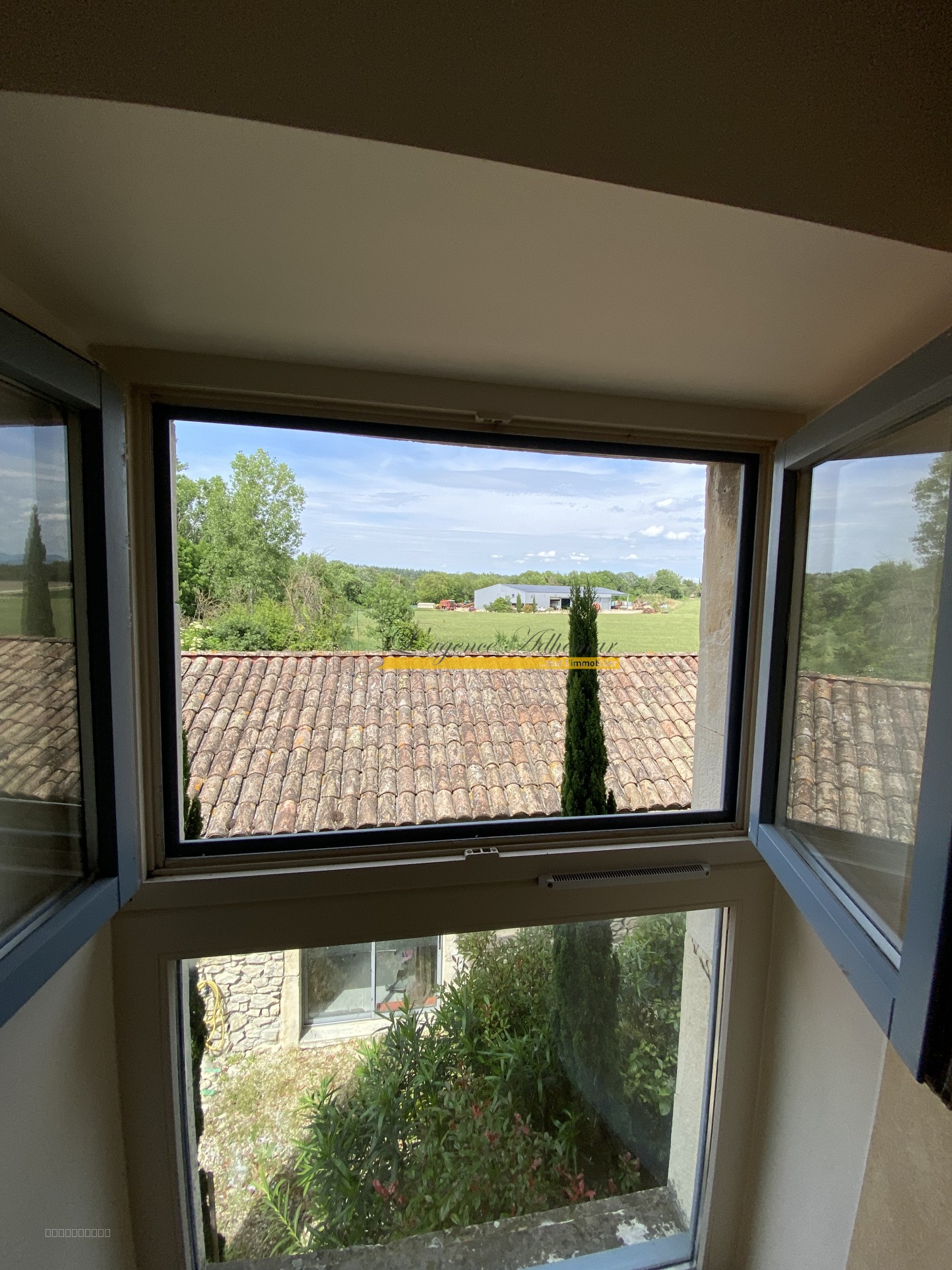 MONTBOUCHER SUR JABRON. Appartement T4 à vendre, avec jardin. — photo 12