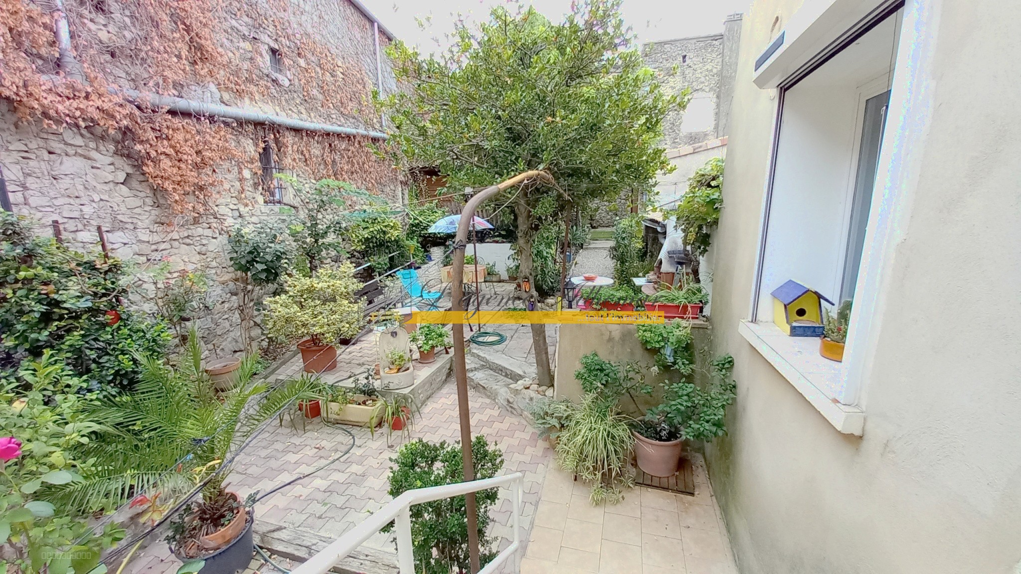 Maison, à vendre, village de la Coucourde 77m2, habitable terrain de 276 m2. — photo 6