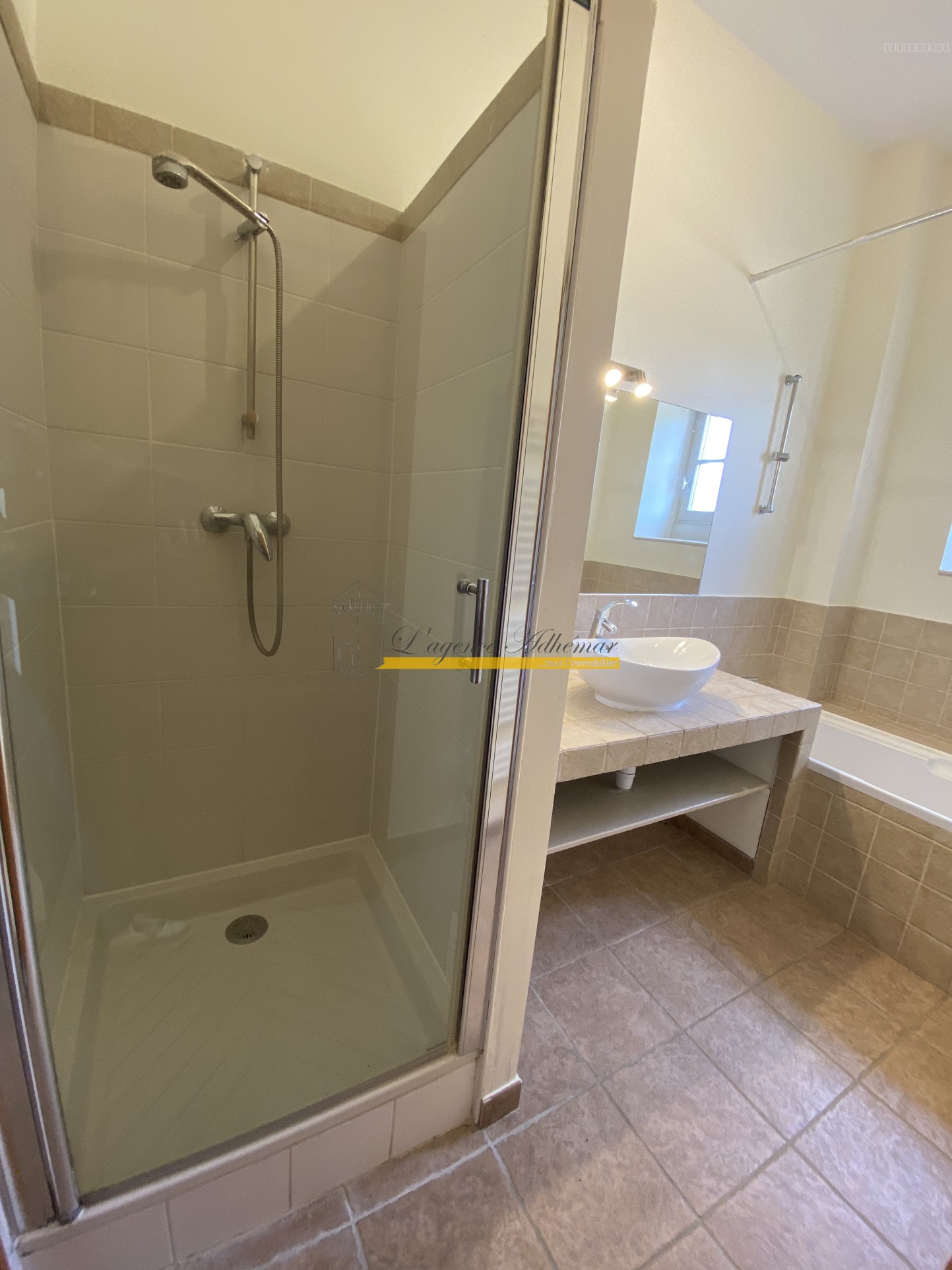 MONTBOUCHER SUR JABRON. Appartement T4 à vendre, avec jardin. — photo 5