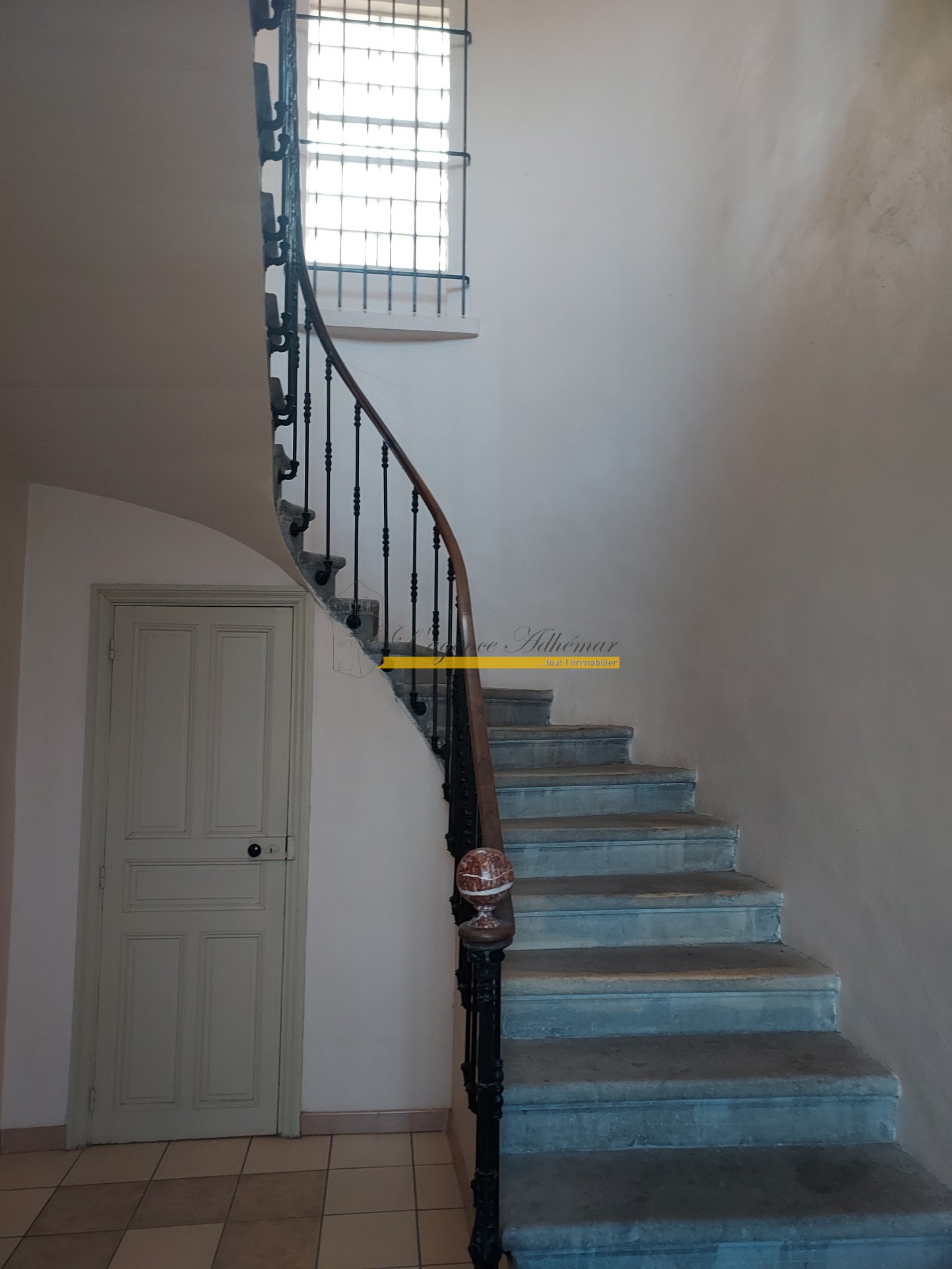 A vendre immeuble de 342 m2 à viviers en monopropriété. — photo 5