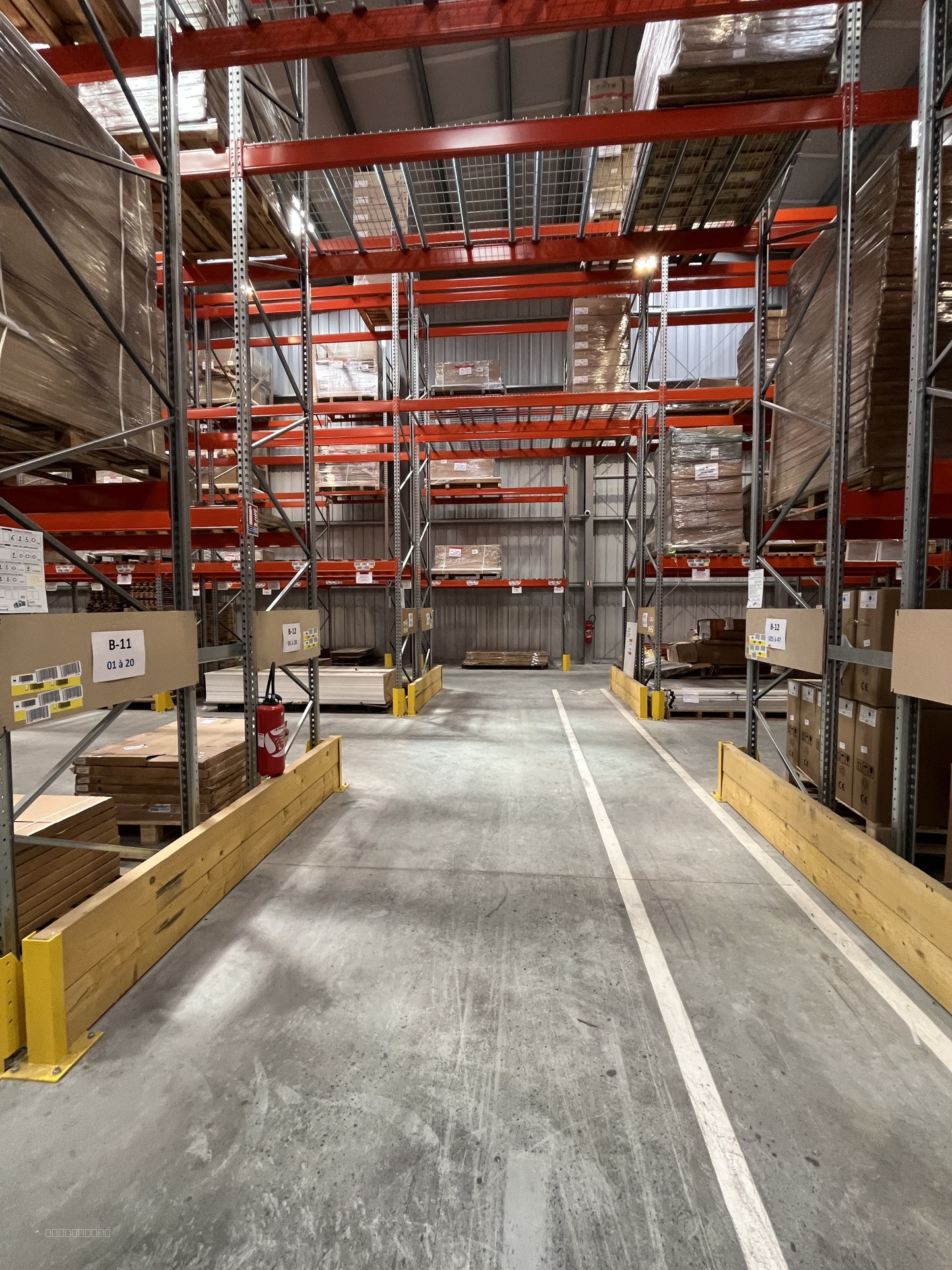 Entrepôt Stockage / Logistique 2095 m2 — photo 2