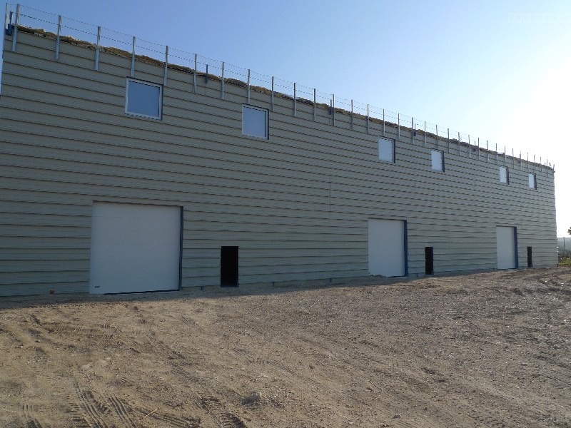 Locaux professionnels mixtes 220 m2 ZA
