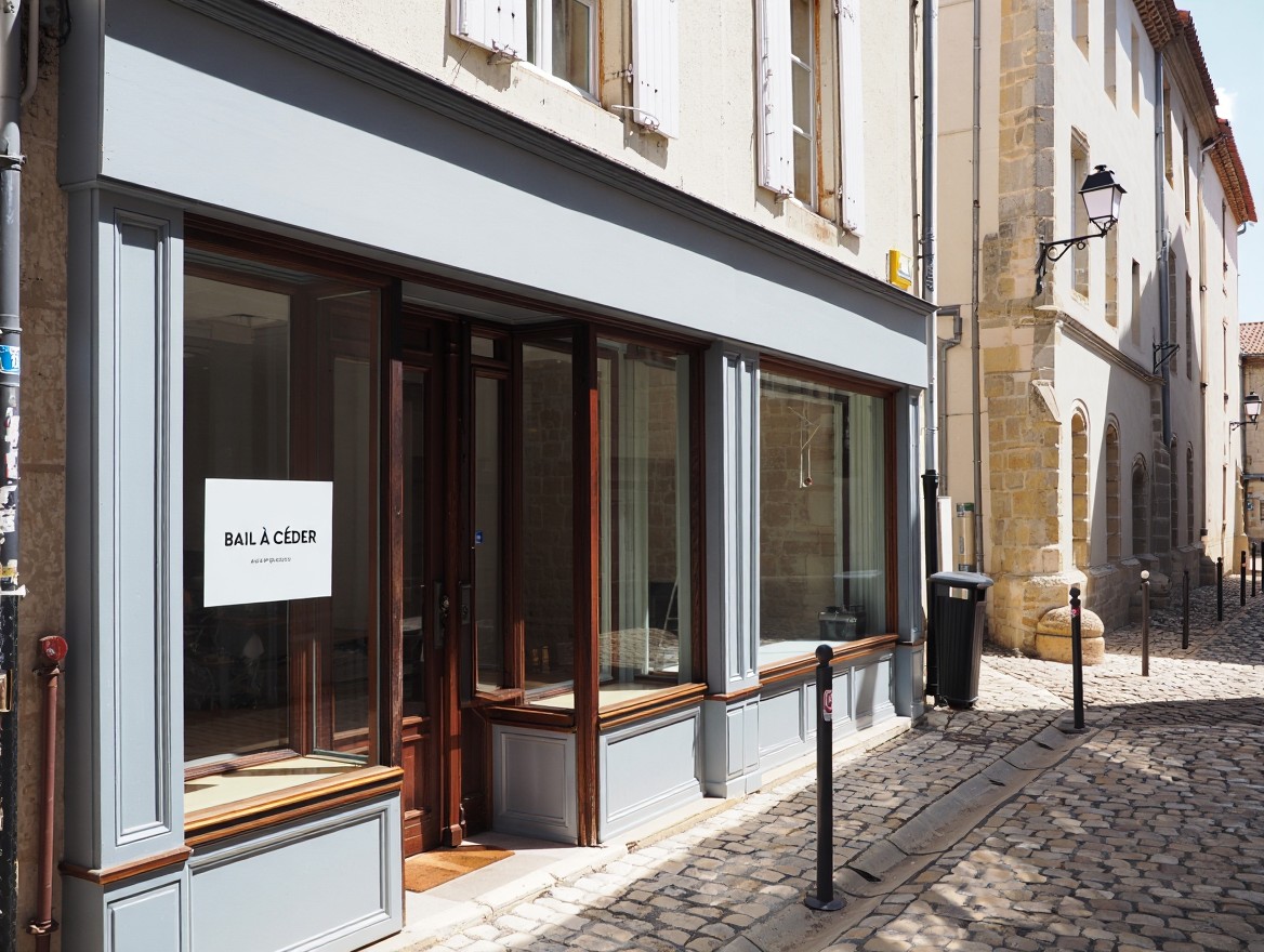 Bureau 44 m2 avec vitrine hyper centre
