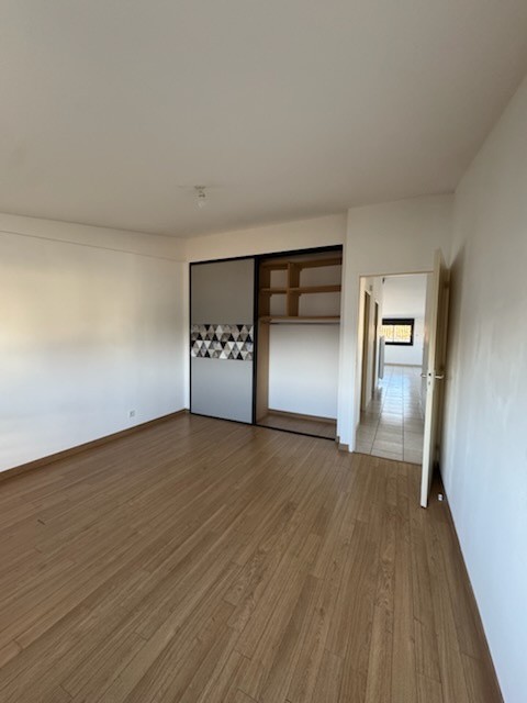 Bureaux / showroom 117m2 ZA — photo 2