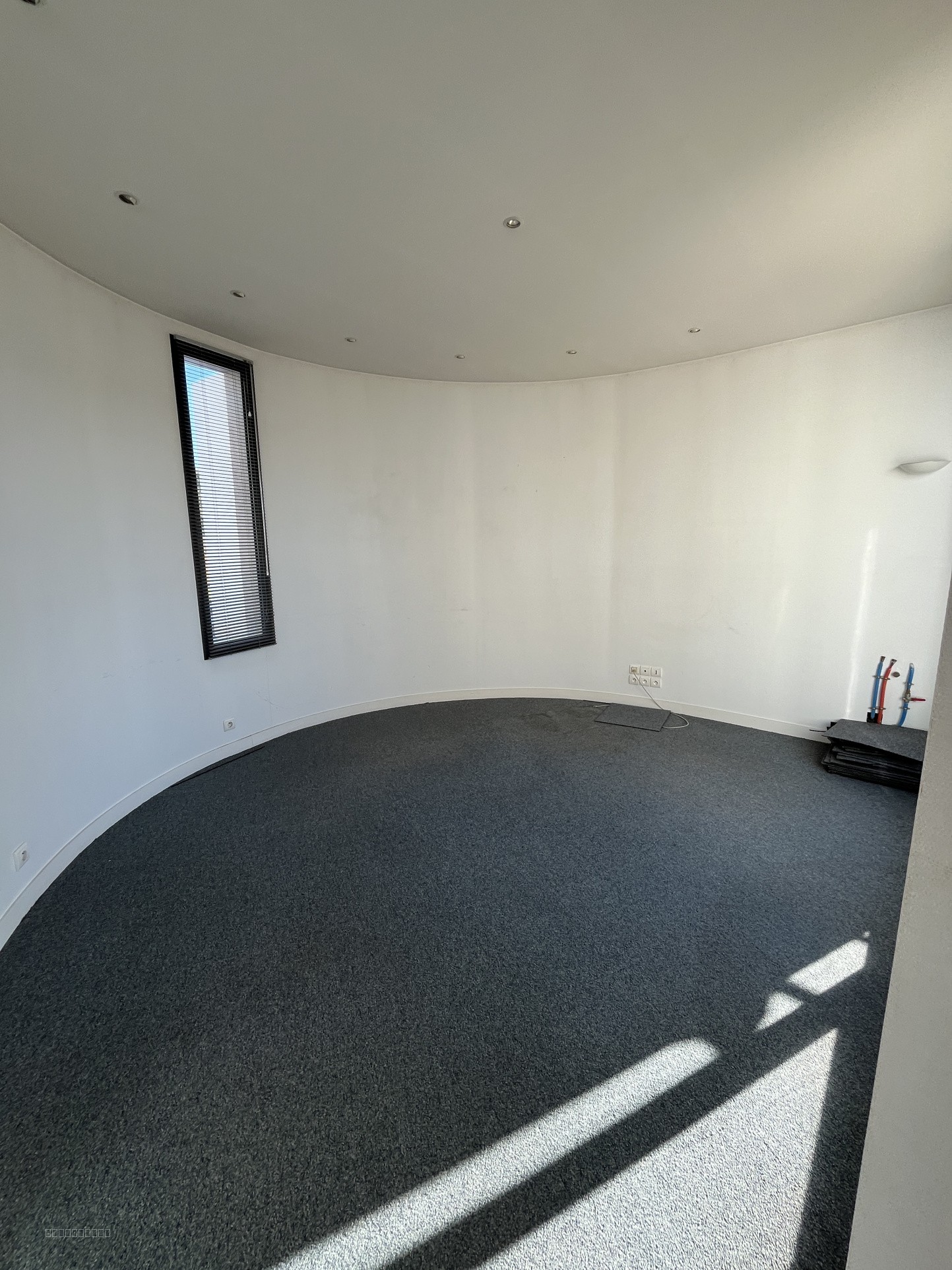 Bureaux 170 m2 — photo 2
