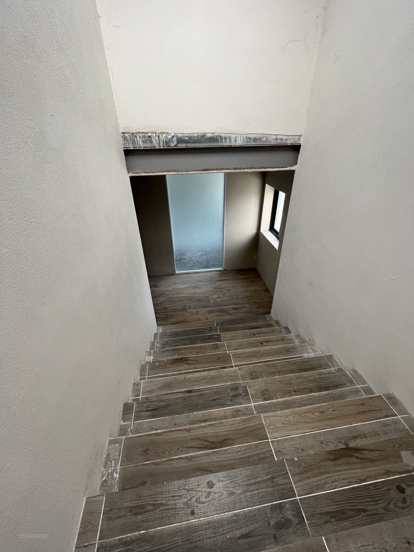 BATIMENT ACTIVITE 4 NIVEAUX 1 600 M2 — photo 4