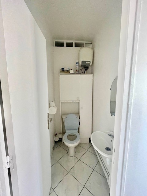 Local commercial 35 m2 à vendre à Pointe-à-Pitre   Idéal investissement ou activité professionnelle — photo 7