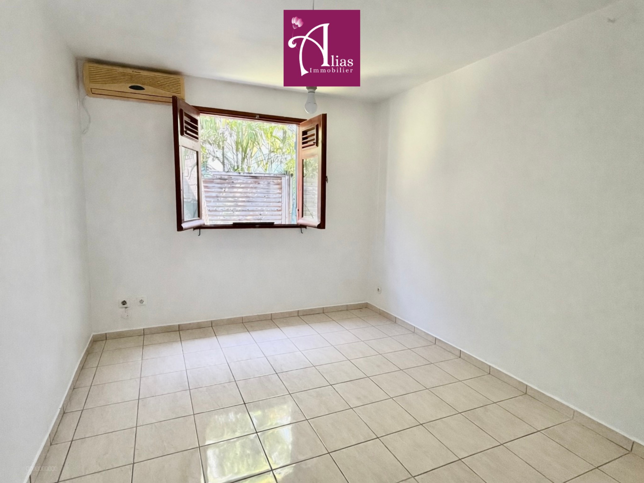 Maison mitoyenne F4 avec jardin privatif à Moudong, Baie-Mahault, Guadeloupe — photo 4