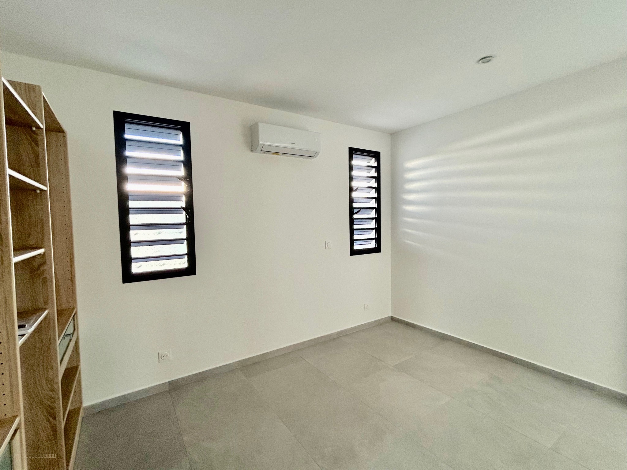 VILLA NEUVE F5 DE 100 M2 SUR UN TERRAIN DE 617M2 À SAINT-FRANÇOIS — photo 6