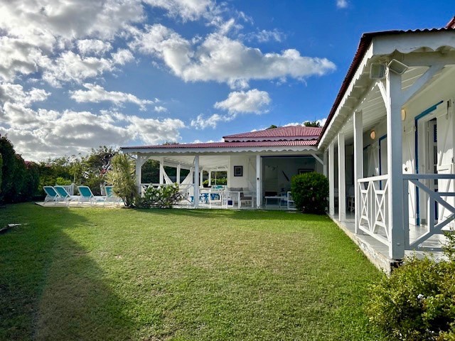 À VENDRE VILLA DE 4 PIECES SUR UN TERRAIN 910 M2 À SAINT-FRANÇOIS — photo 2