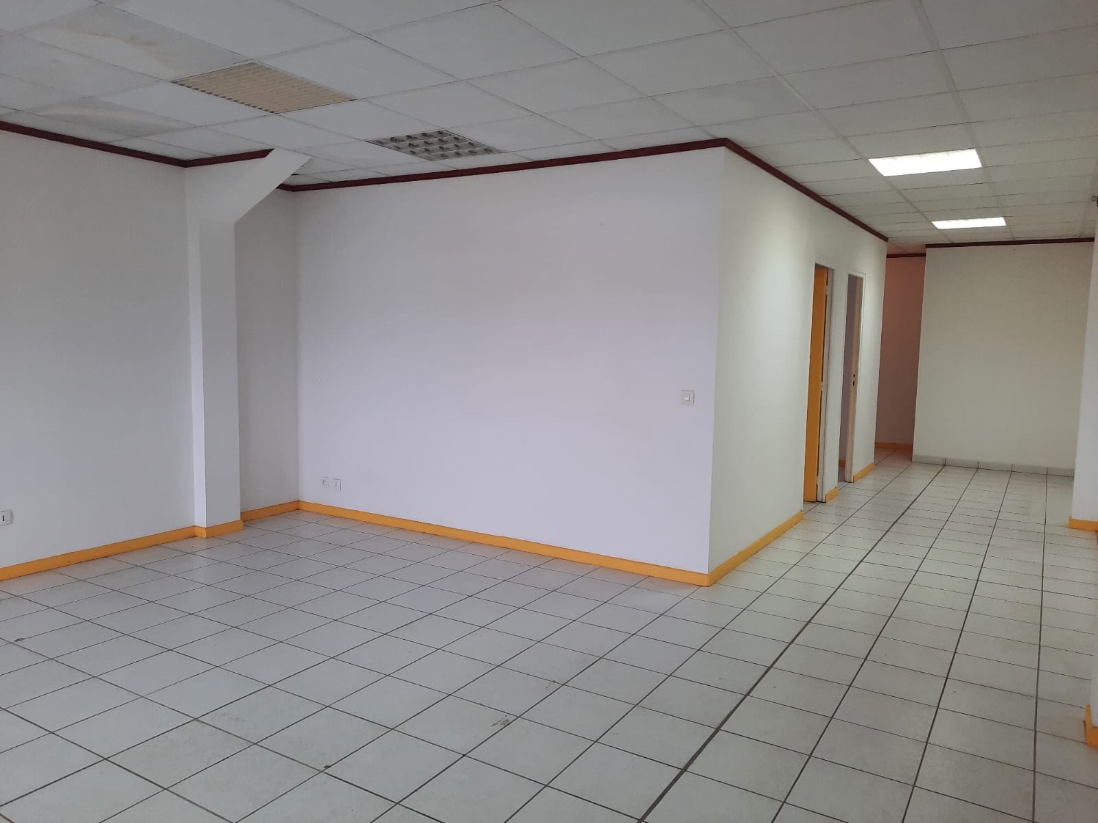Bureaux de 70m2 ZAC de NOLIVIER 1ER ETAGE — photo 3