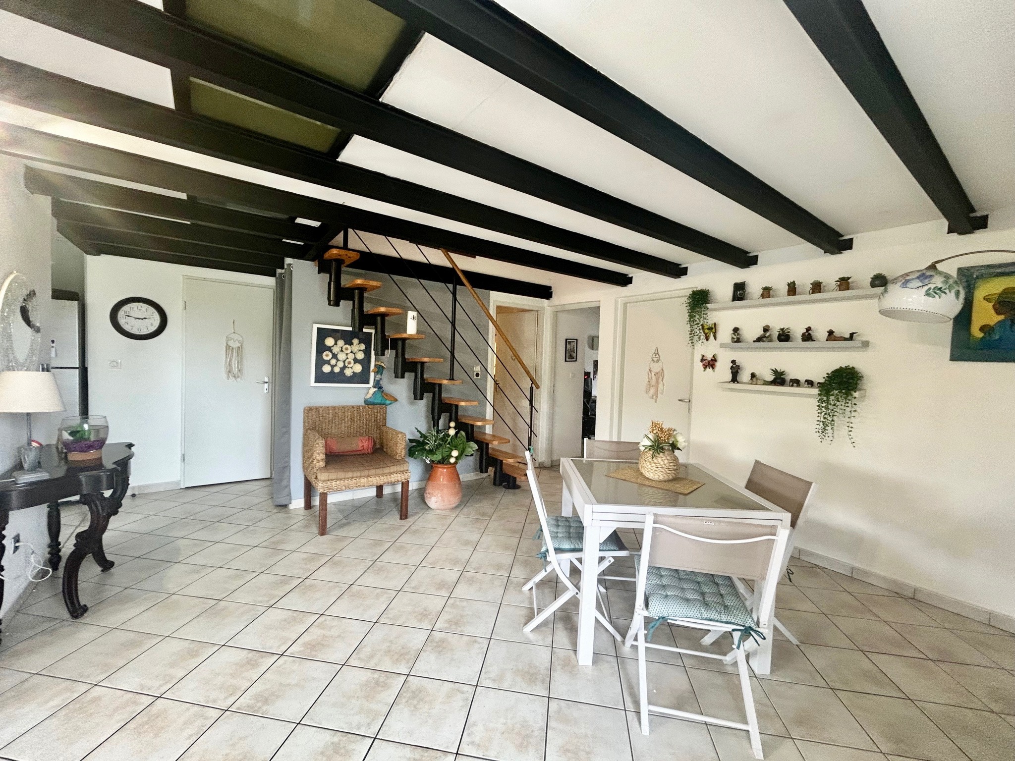 Exclusivité   À Vendre   Appartement T4 Duplex   Moudong Sud — photo 3