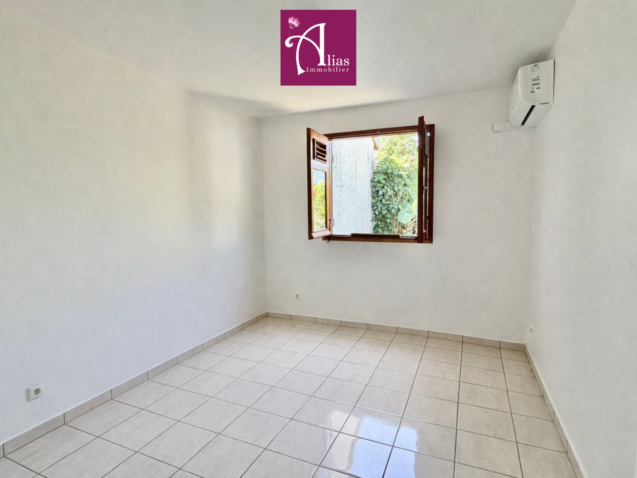 Maison mitoyenne F4 avec jardin privatif à Moudong, Baie-Mahault, Guadeloupe — photo 7