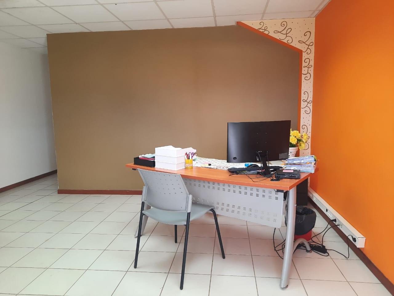 Location local commercial de 90 m2 à Ste Rose - Zone d'activité de Nolivier — photo 6