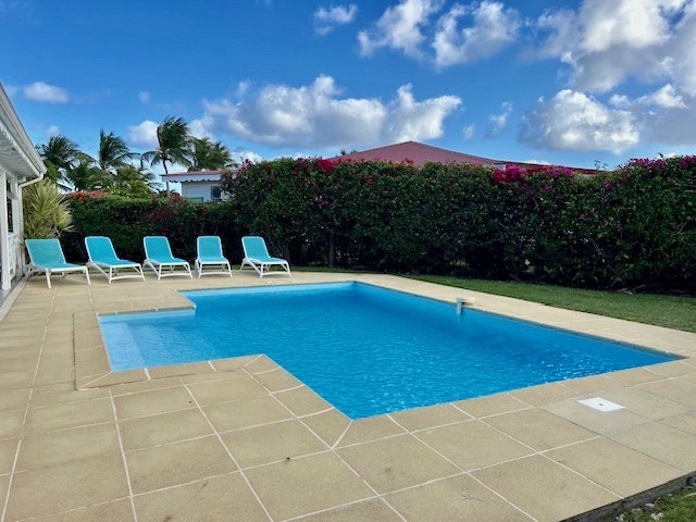 À VENDRE VILLA DE 4 PIECES SUR UN TERRAIN 910 M2 À SAINT-FRANÇOIS — photo 3