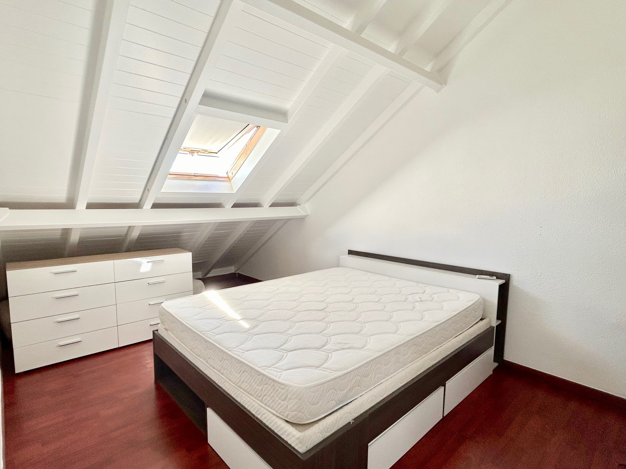 À VENDRE TRÈS JOLI T2 MEUBLÉ AVEC VUE DÉGAGÉE À BAIE-MAHAULT — photo 5