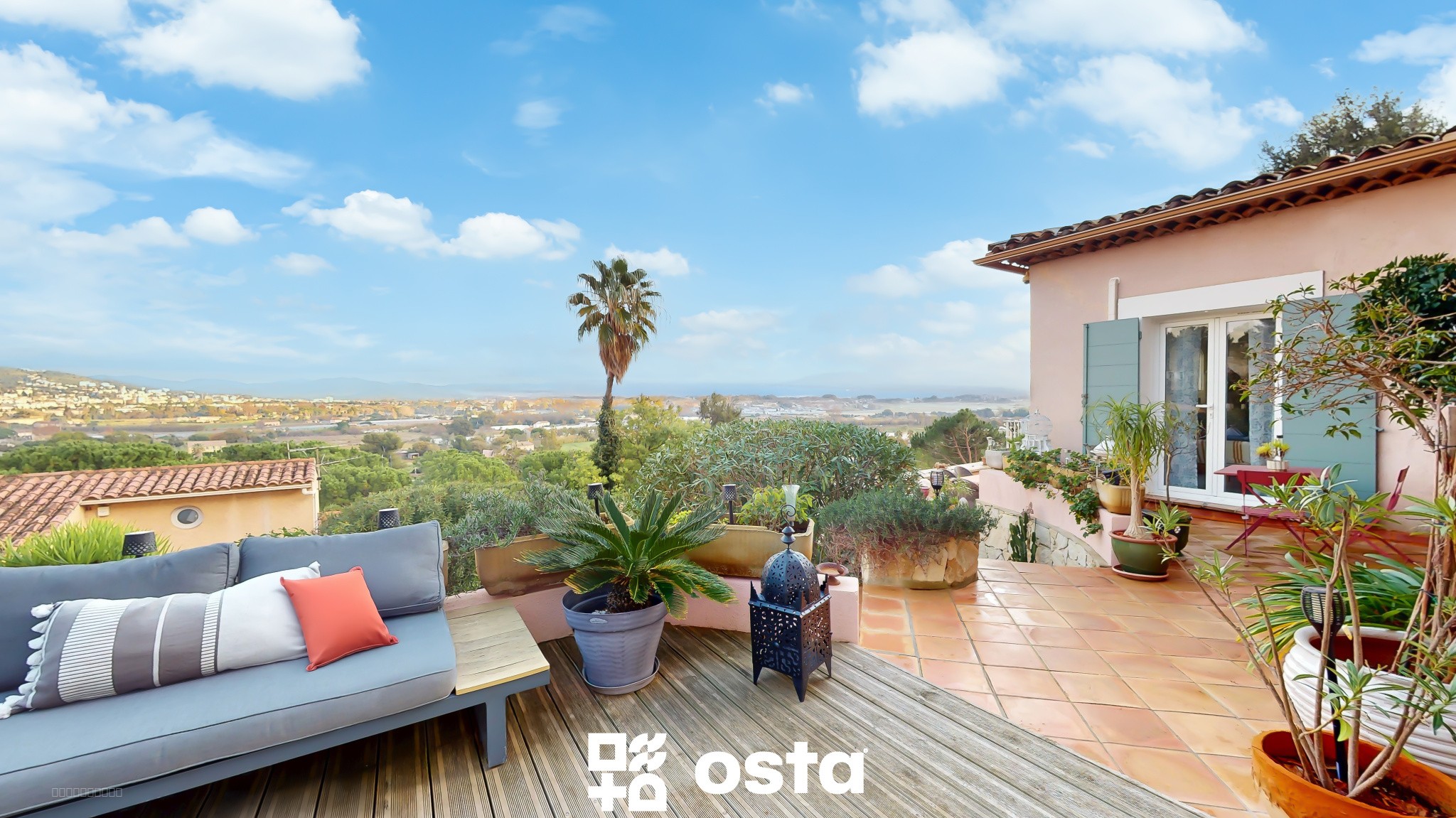 EXCLUSIVITE   HYERES - Villa T6 3 chambres avec vue mer sur les Îles d’Or   Secteur résidentiel Costebelle — photo 2