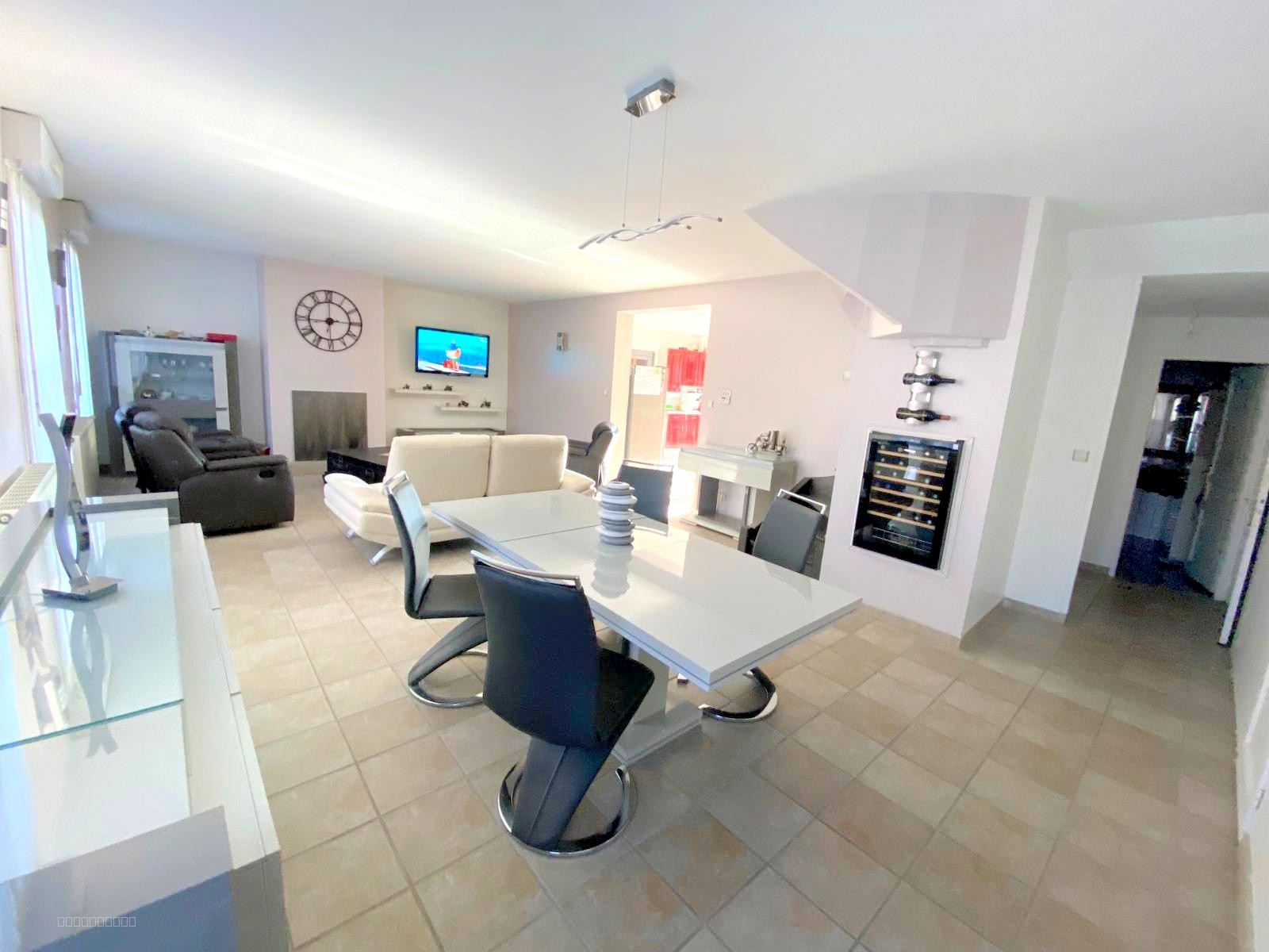 À Villers-Bretonneux, maison à vendre avec Priss'immo — photo 2