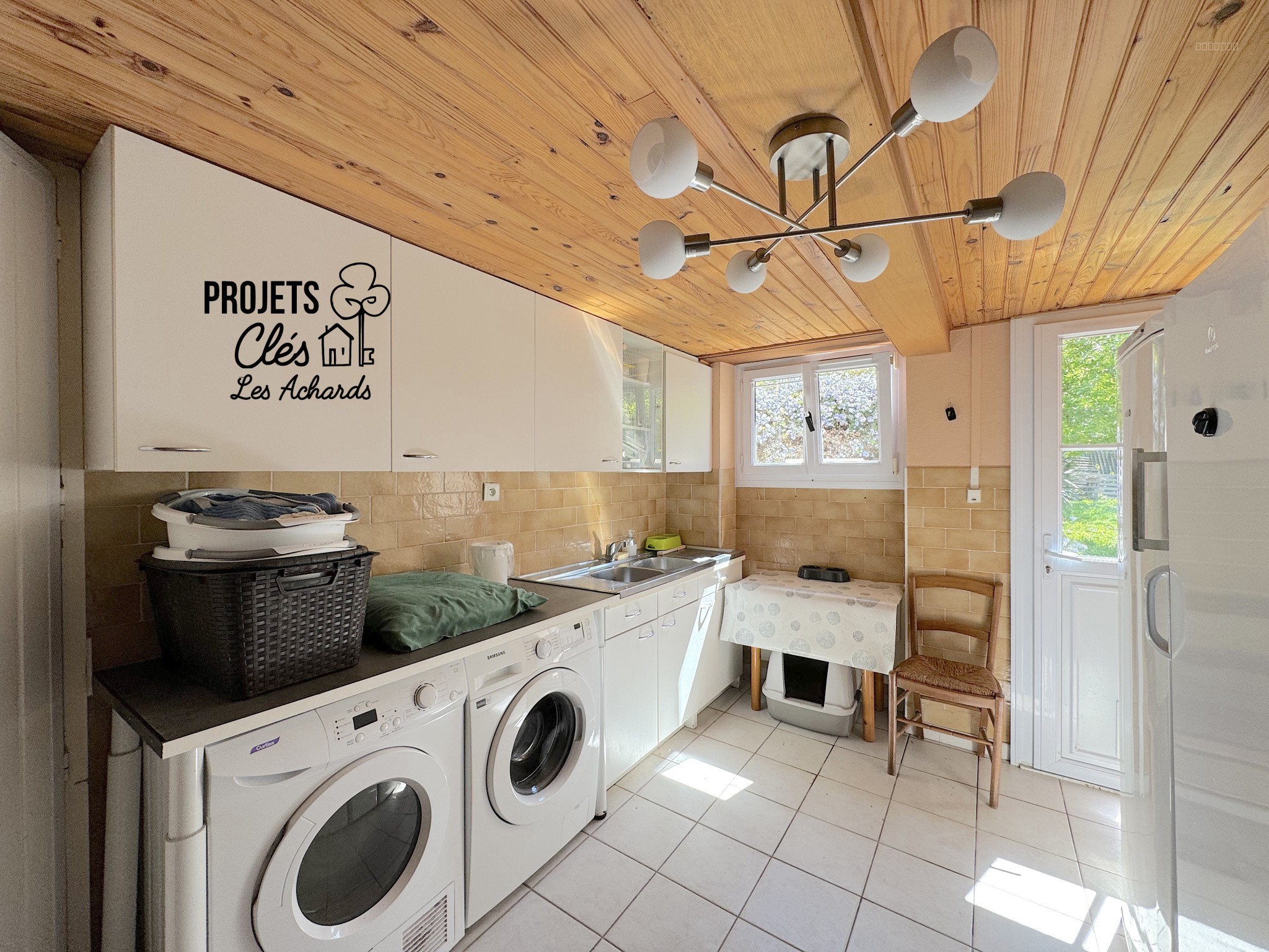 Maison à étage, 3 chambres, avec un grand garage - 540m2 de parcelle — photo 9