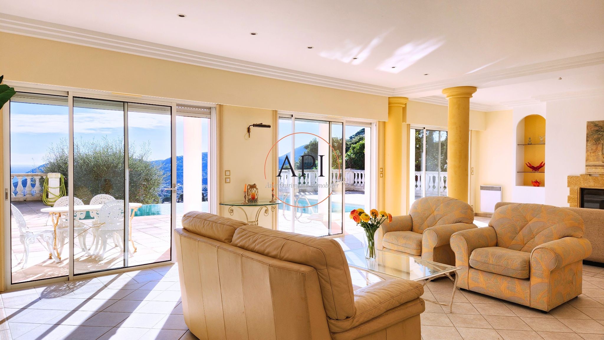 Splendide villa avec piscine offrant une vue imprenable — photo 2