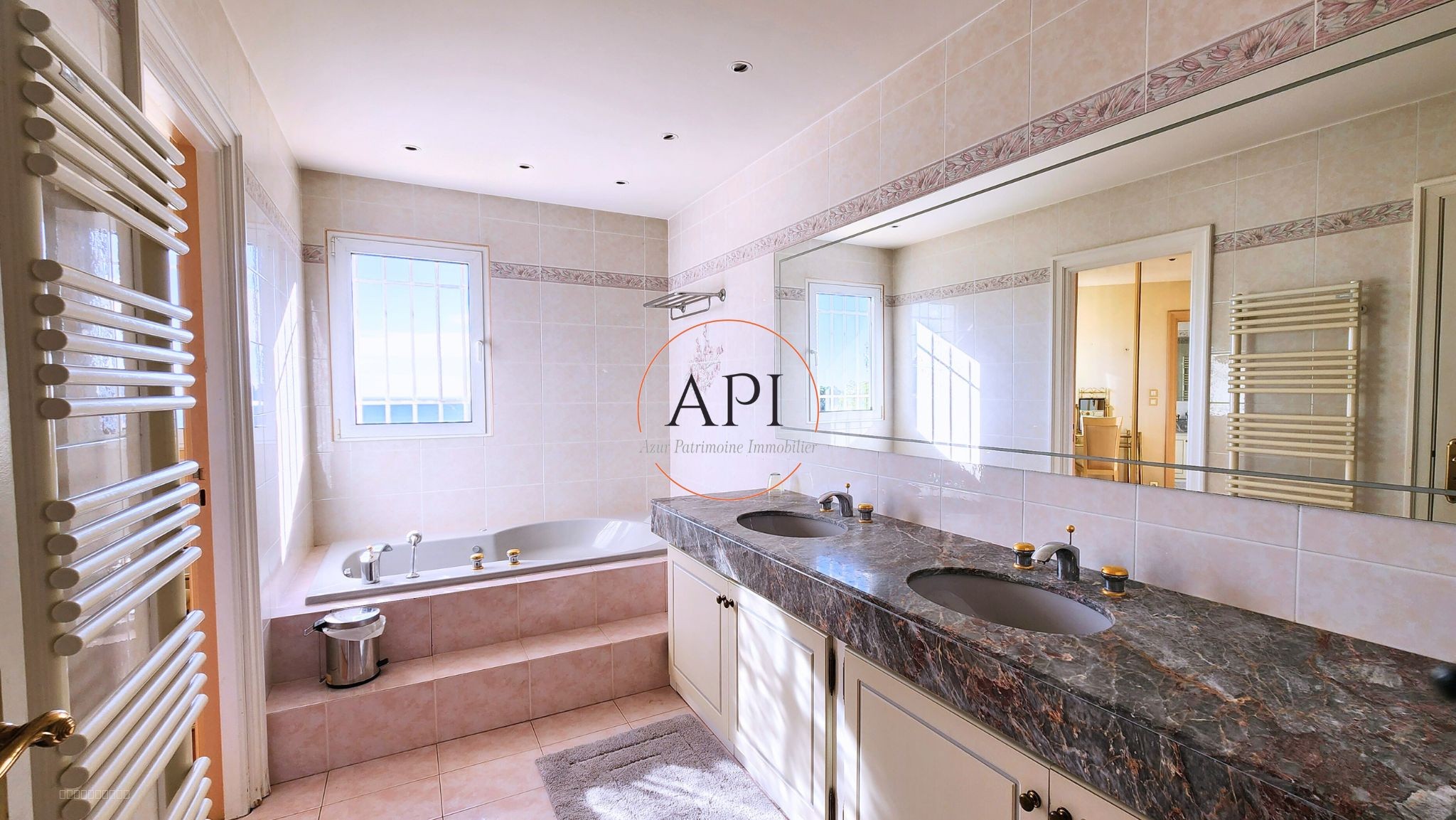 Splendide villa avec piscine offrant une vue imprenable — photo 6