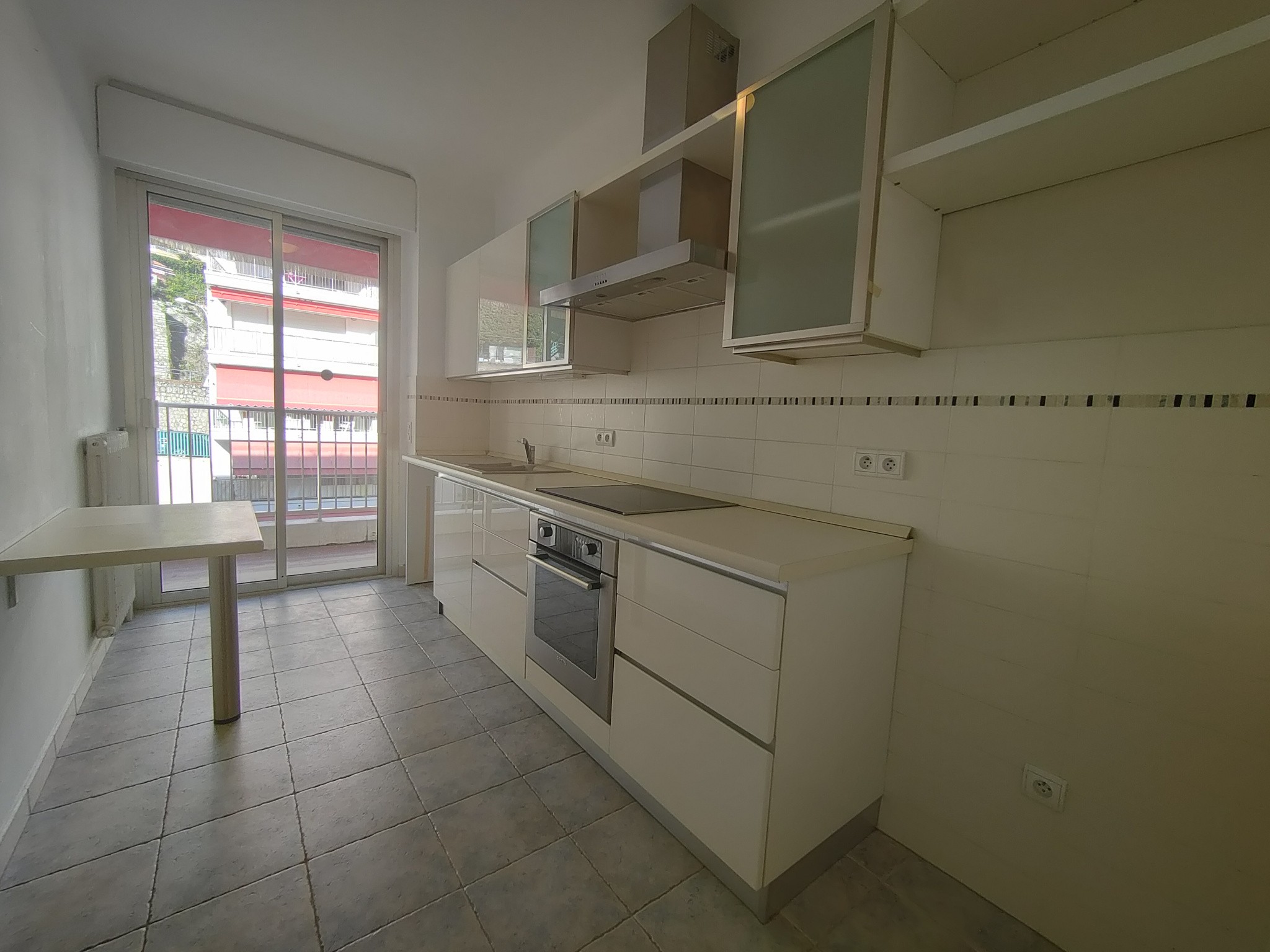 MENTON / GARAVAN - Appartement 3 pièces de 86m2 avec terrasse vue mer, cave et possibilité garages — photo 6