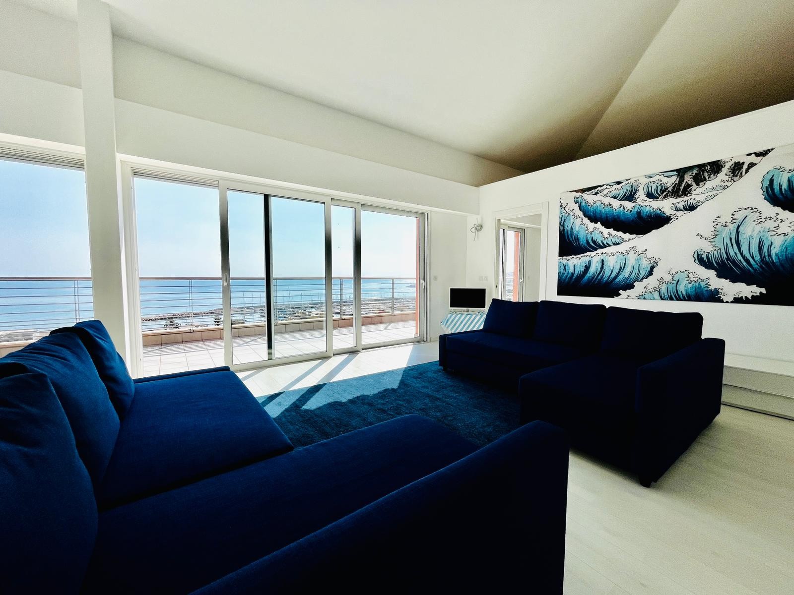 MENTON GARAVAN PENTHOUSE — photo 14