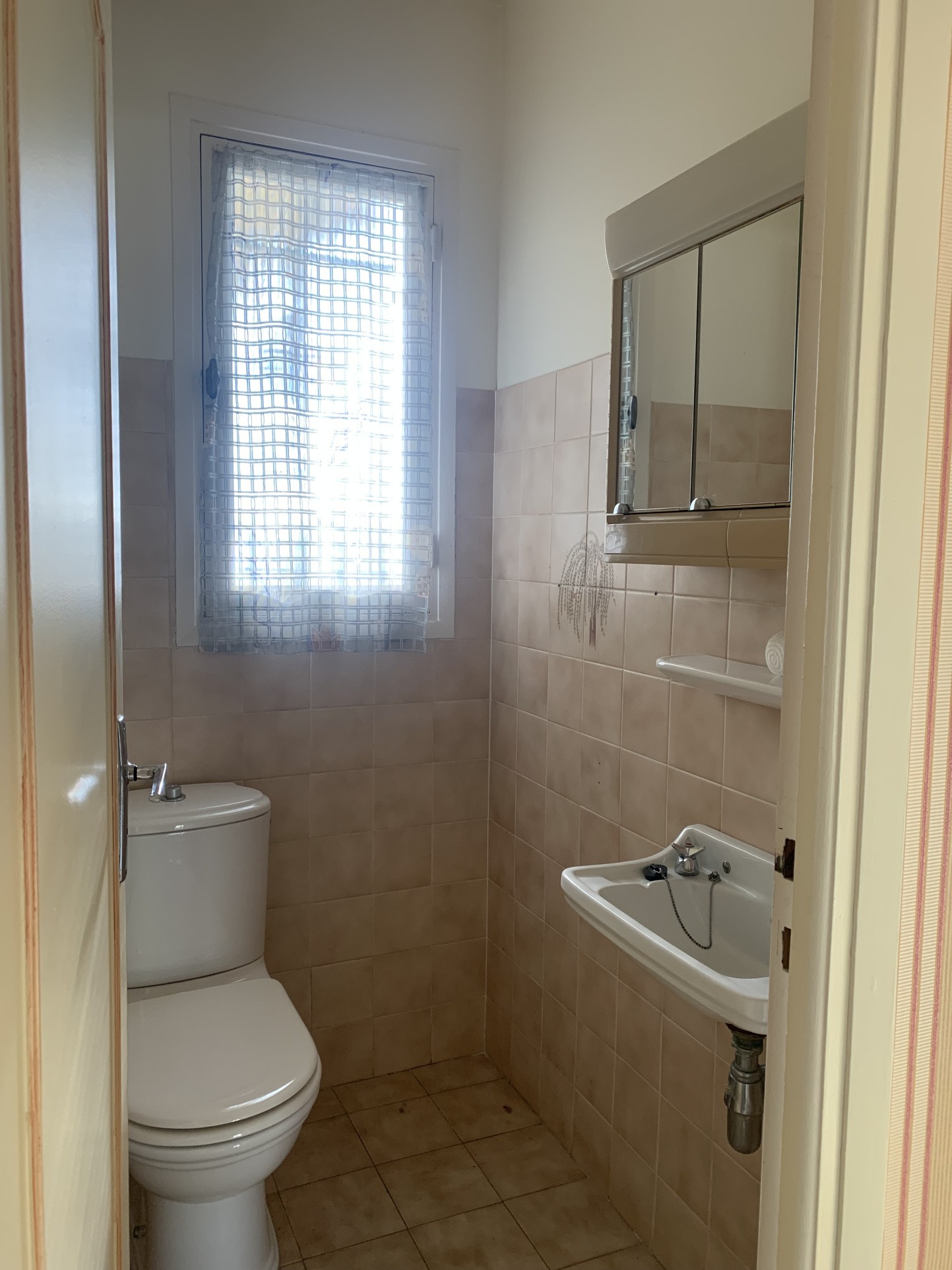 Menton : appartement trois pèces de 104 m2 en étage élevé, proche de la mer et du casino. — photo 16