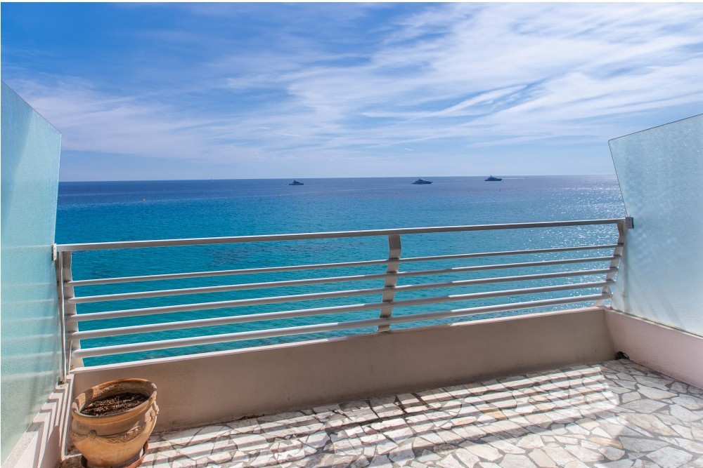 3 PIÈCES FRONT DE MER MENTON LIMITROPHE CARNOLES, TERRASSE, PARKING — photo 15