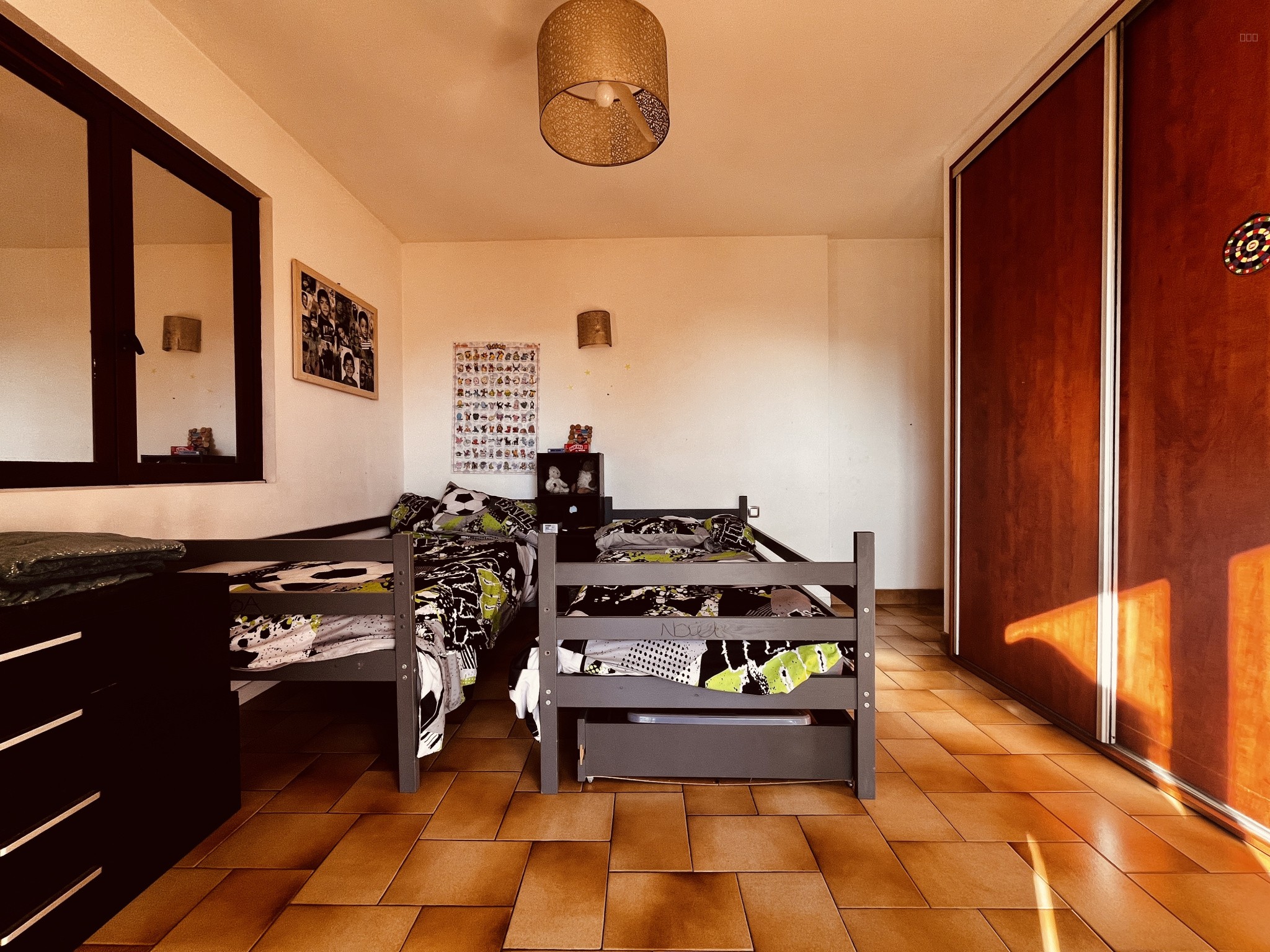 Menton grande maison divisée en plusieurs logements terrasses jardin parkings — photo 17
