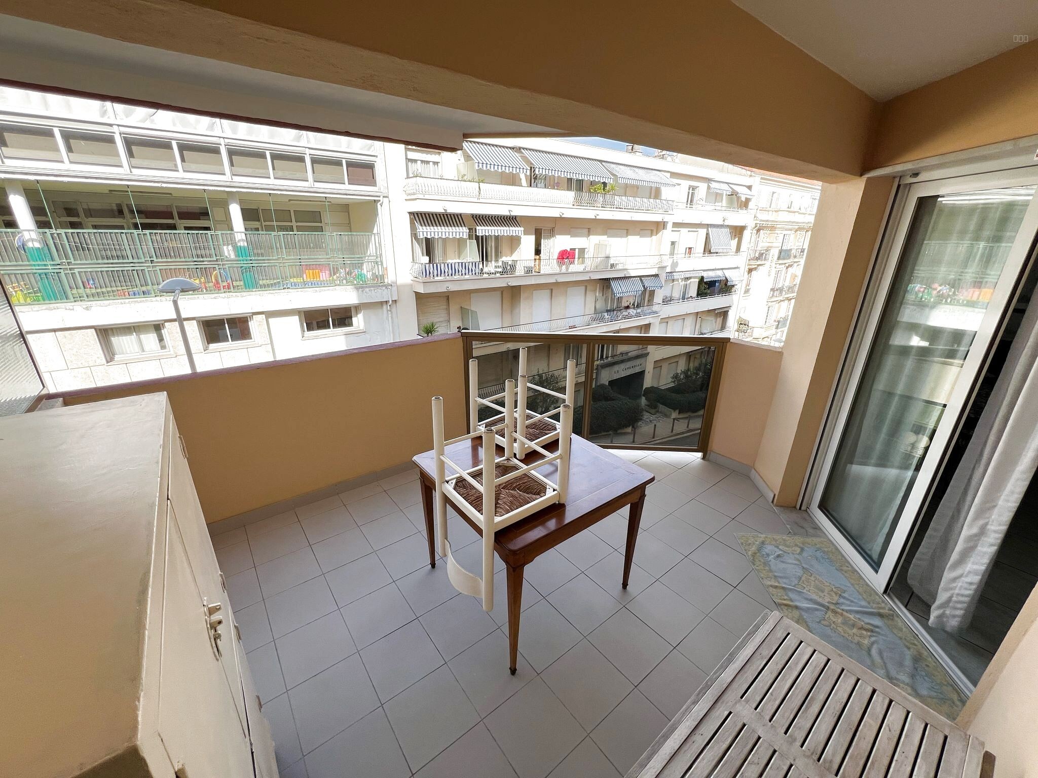 MENTON BORRIGO 2P DERNIER ETAGE TERRASSE PARKING — photo 5