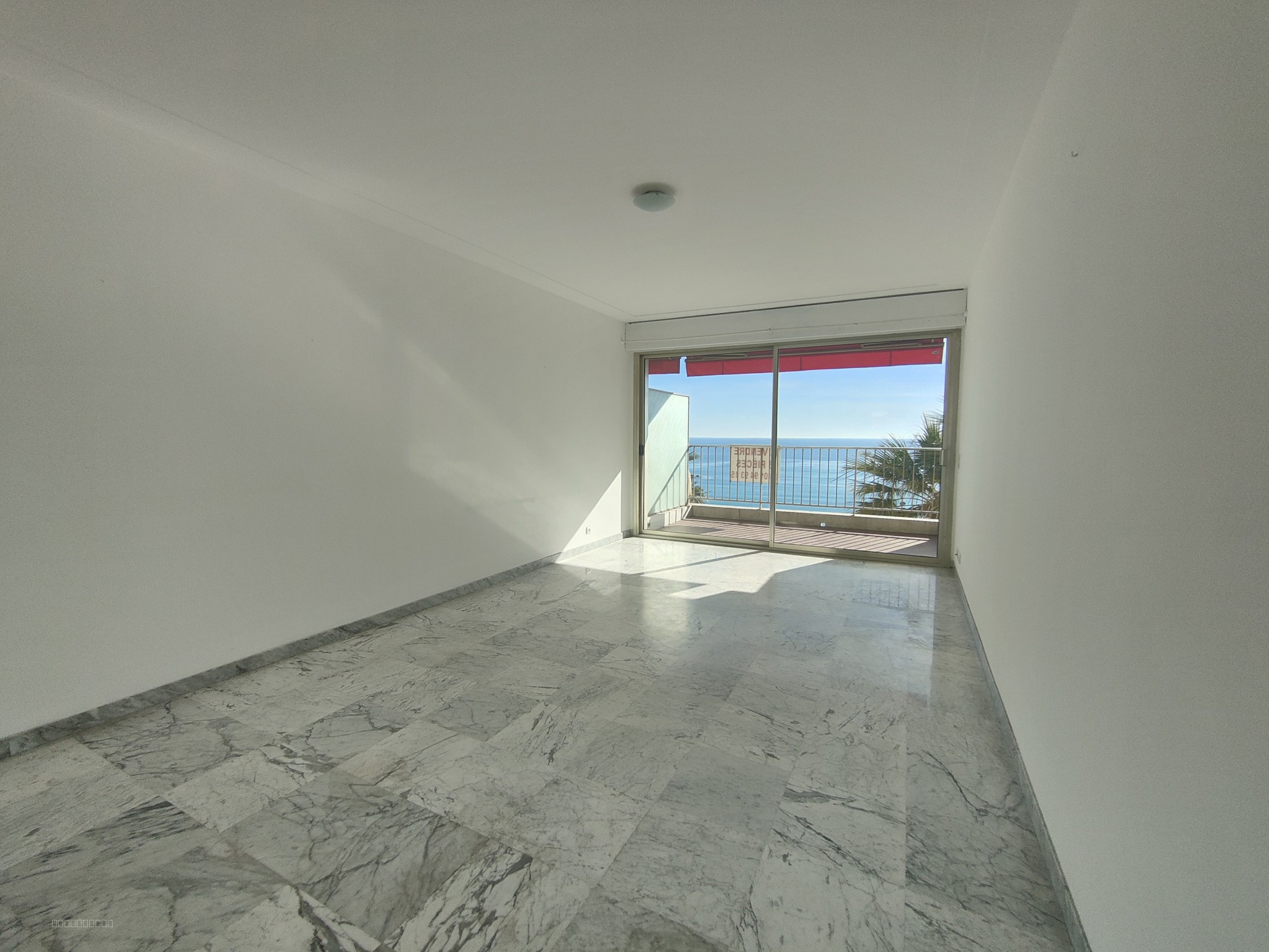 MENTON / GARAVAN - Appartement 3 pièces de 86m2 avec terrasse vue mer, cave et possibilité garages — photo 4