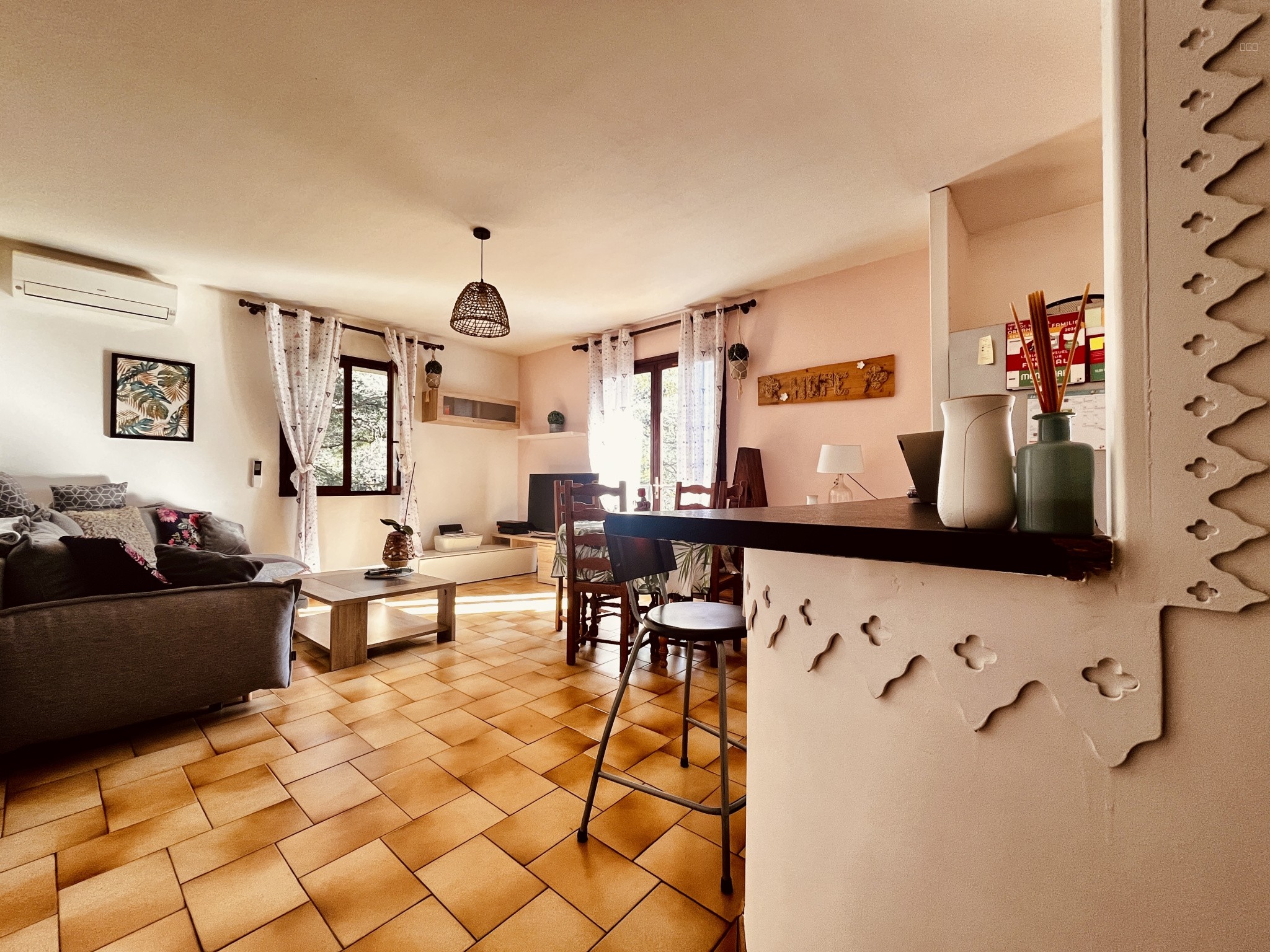 Menton grande maison divisée en plusieurs logements terrasses jardin parkings — photo 9