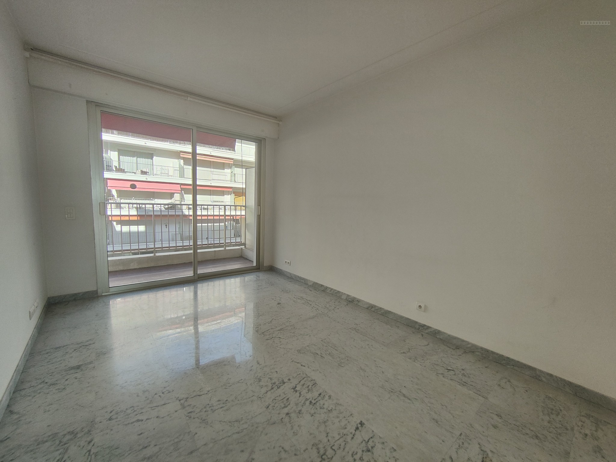 MENTON / GARAVAN - Appartement 3 pièces de 86m2 avec terrasse vue mer, cave et possibilité garages — photo 7