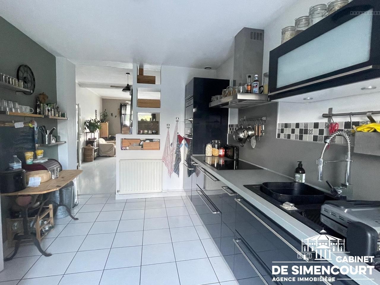 PROCHE ZENITH-FAUBOURH DE HEM - BELLE AMIENOISE 4 PIECES AVEC TERRASSE ET JARDIN — photo 3