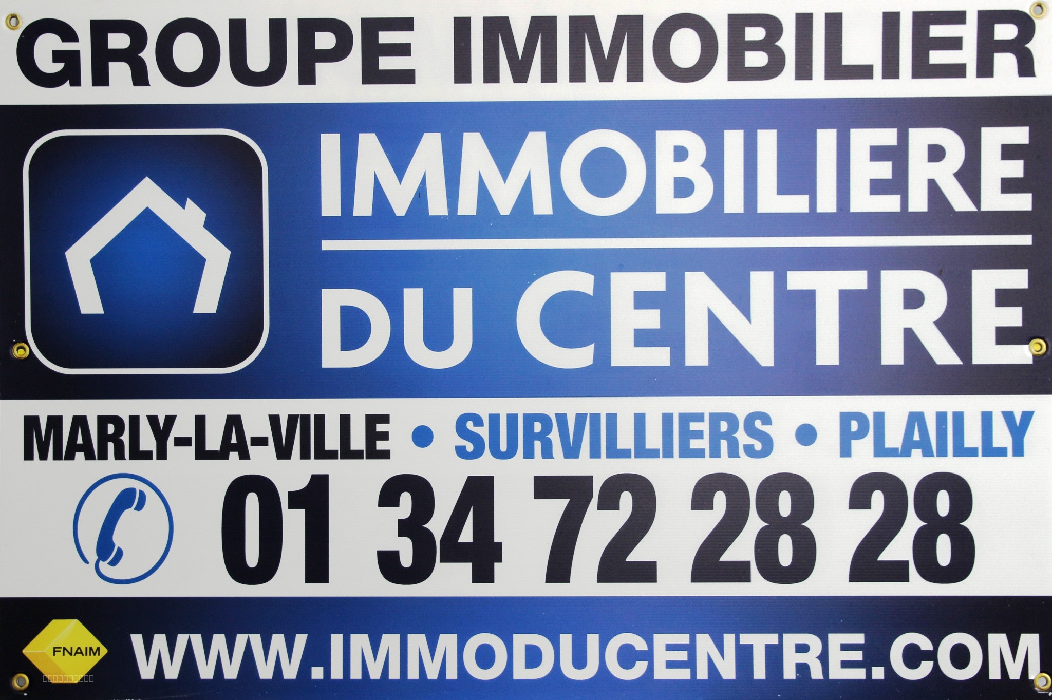 MAISON DE VILLE - 5 PIECES A MARLY LA VILLE. — photo 14