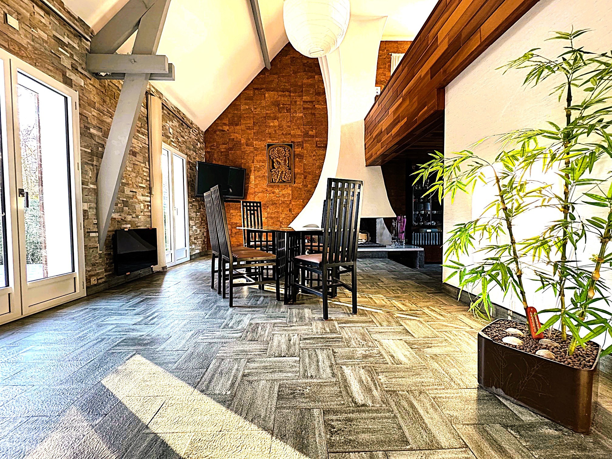 A Plailly, Belle maison individuelle élevée sur sous sol total et  un terrain de 2750 m2 — photo 2