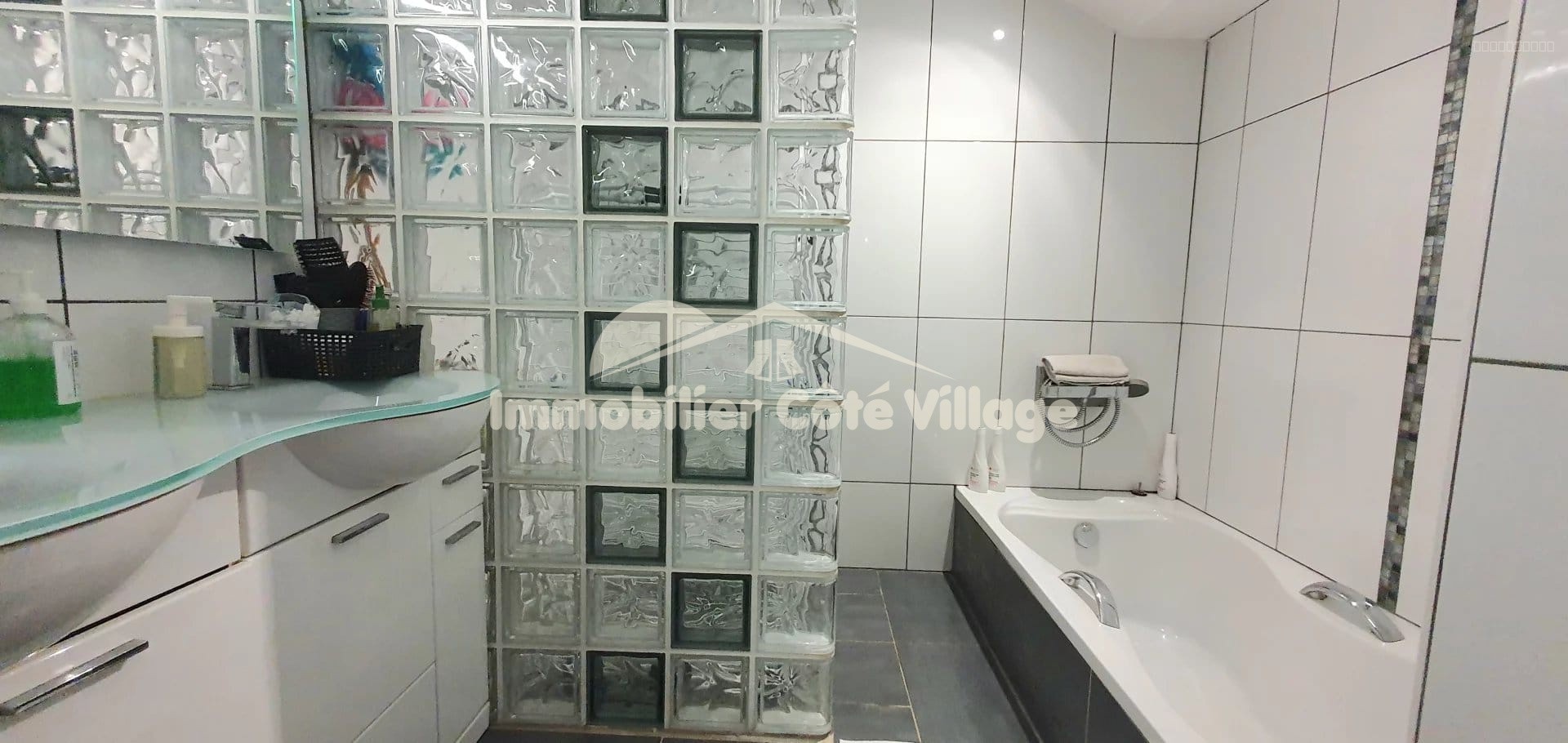 À Vendre   Appartement 5 Pièces 100 m2 avec Garage et Cave   Drap La Condamine — photo 9