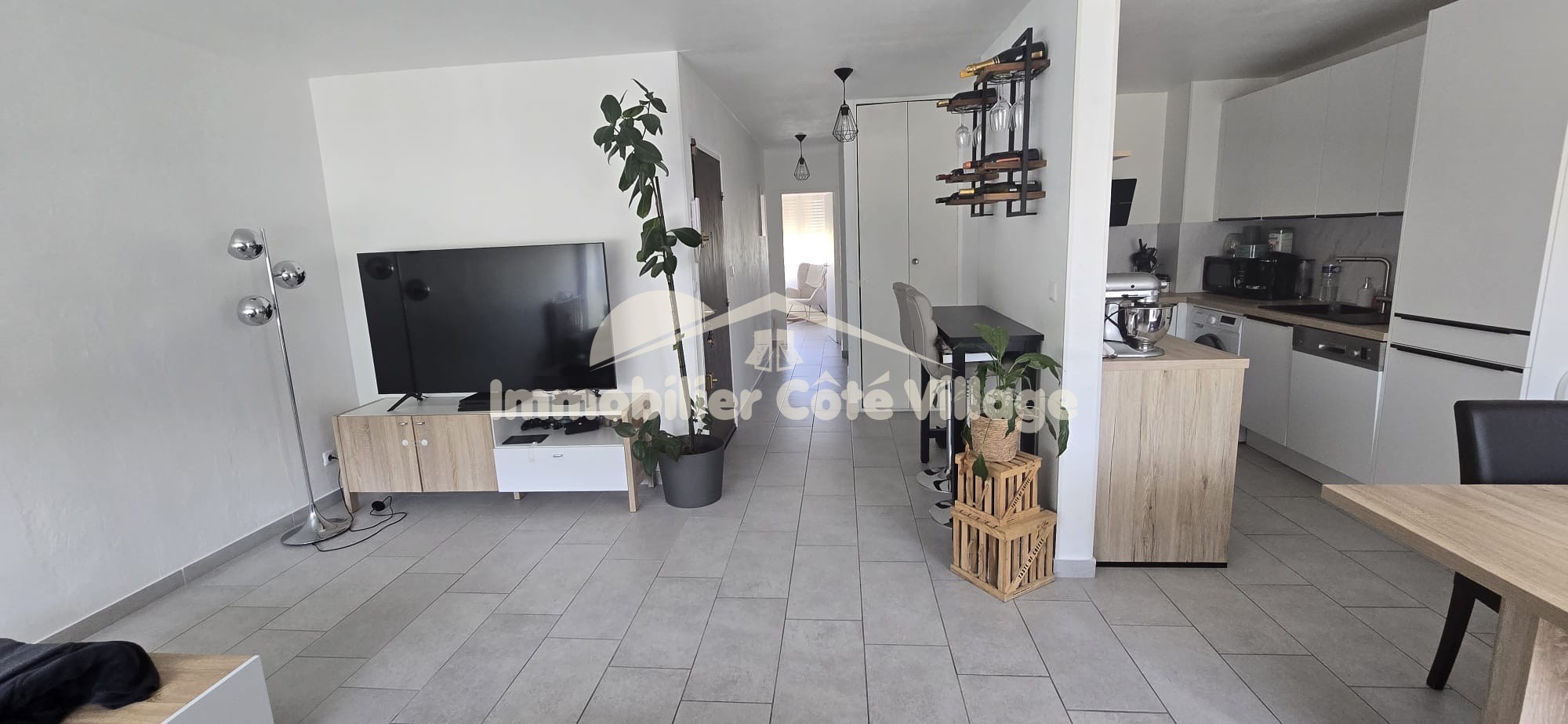 vendre   Appartement 4 pièces de 77,82 m2 à La Trinité — photo 2